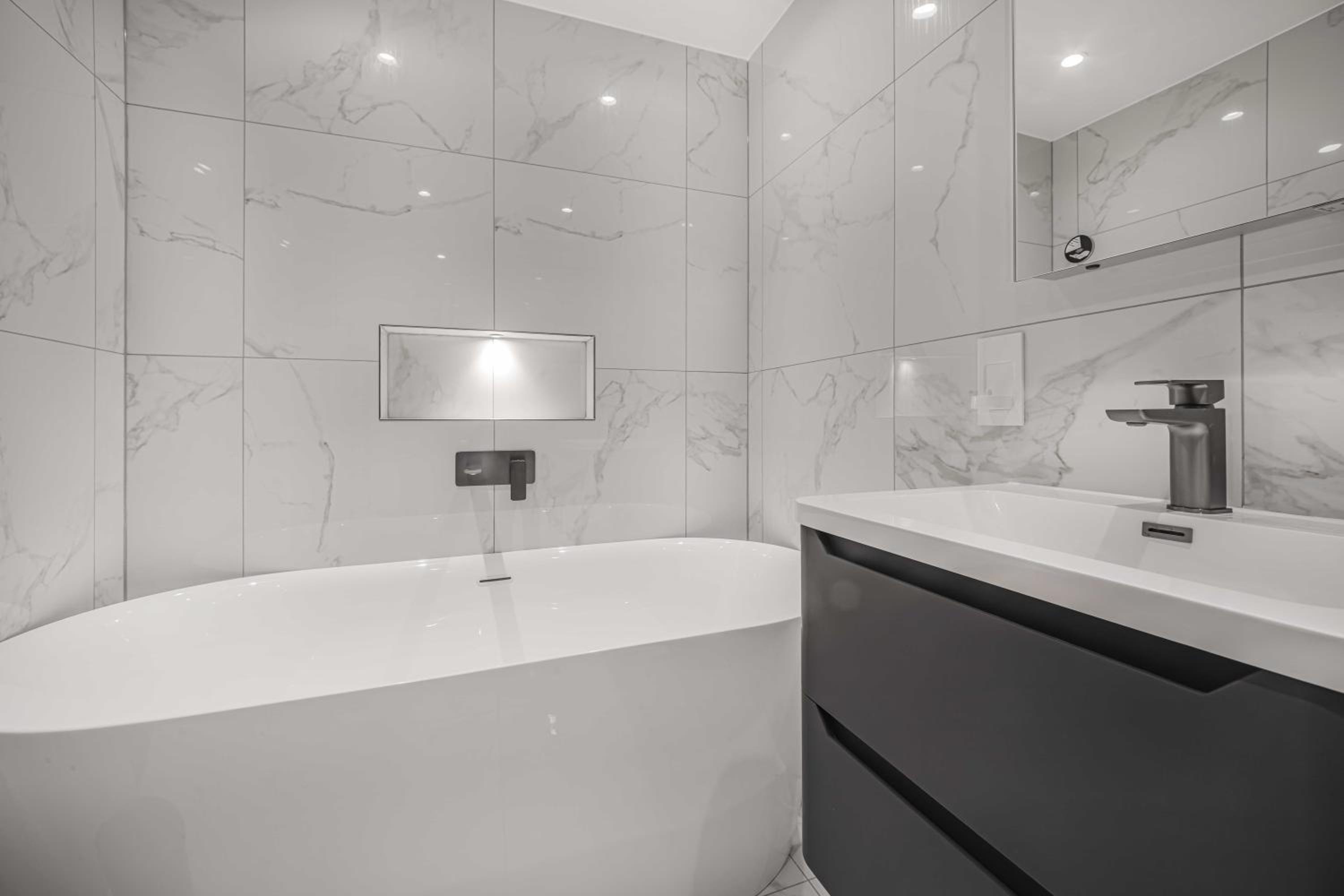 Family Room with Private Bathroom photo 3
