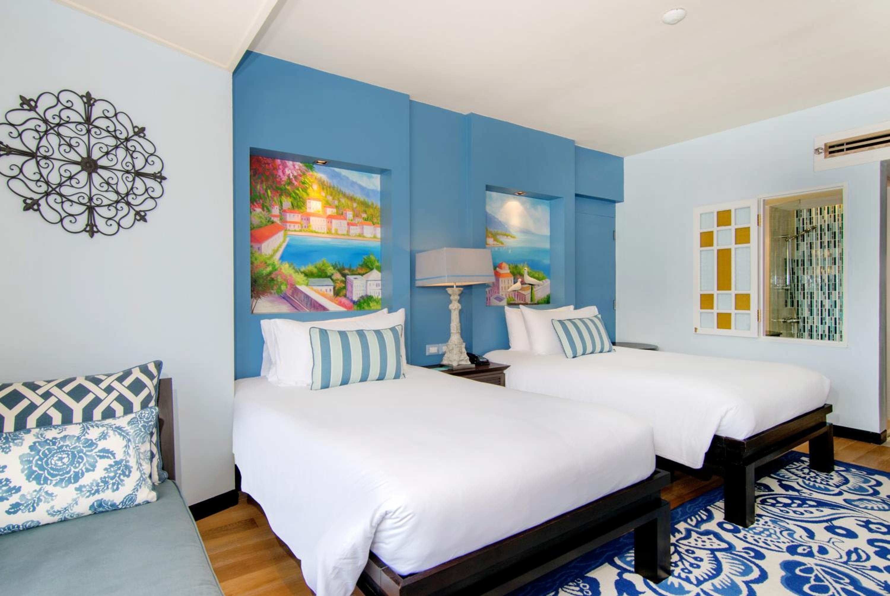 Deluxe Sea View Twin Bed - Photo 4