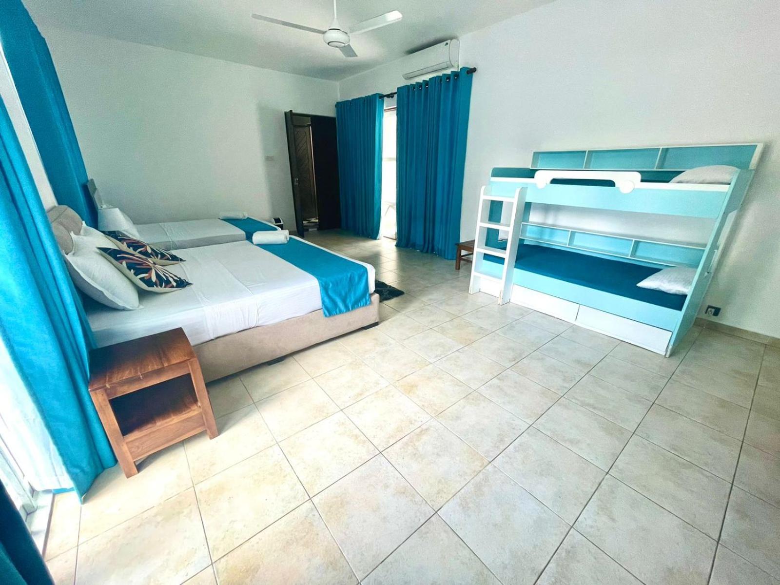 Deluxe Family Suite photo 1