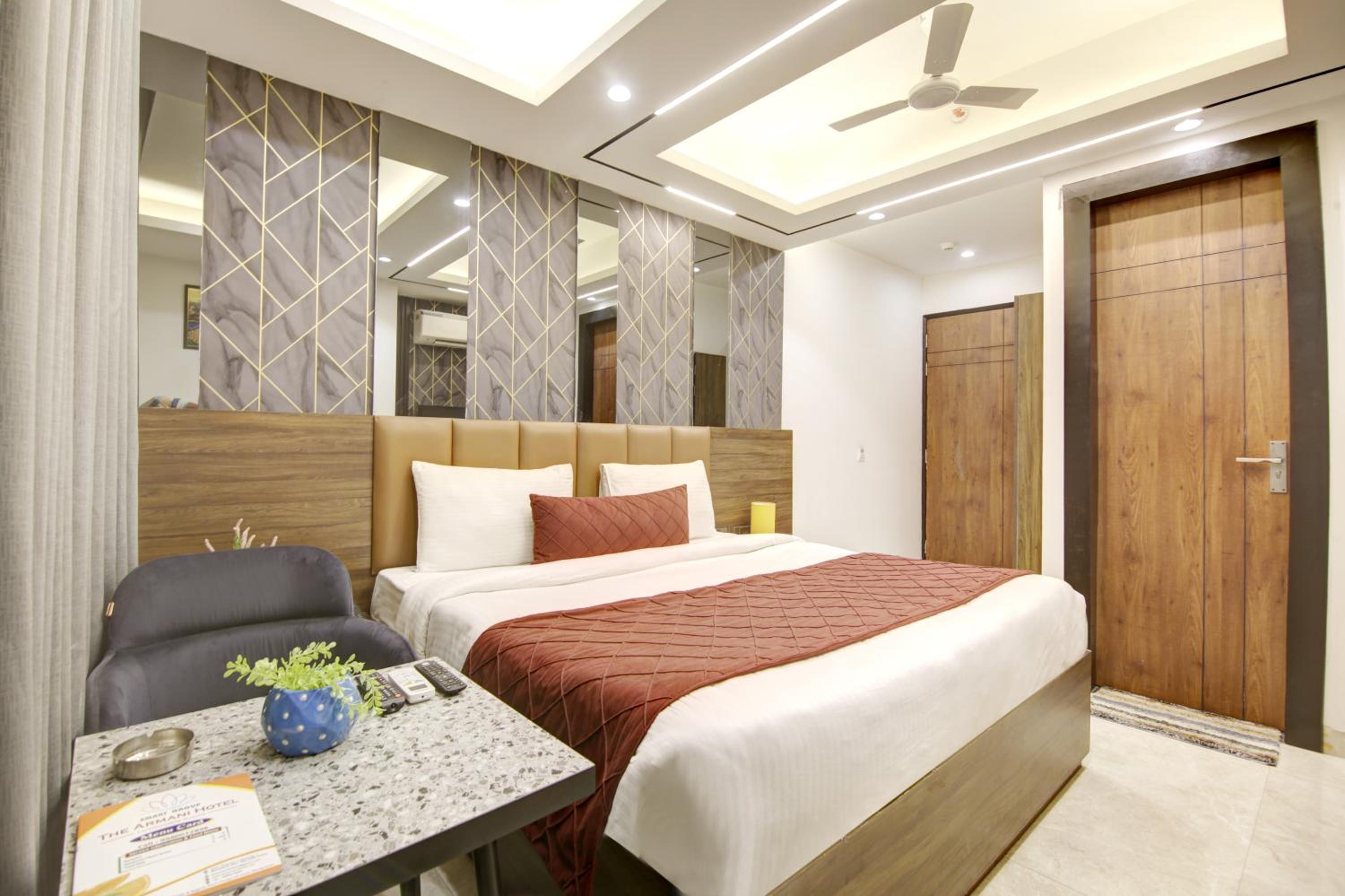 Deluxe King Room photo 3
