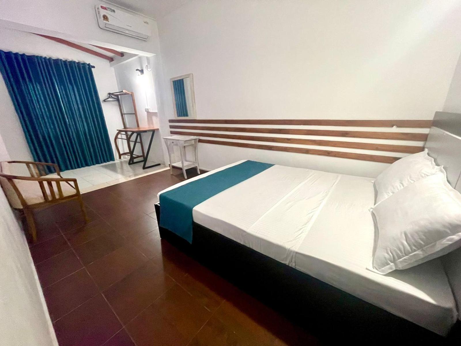 Budget Double Room photo 1