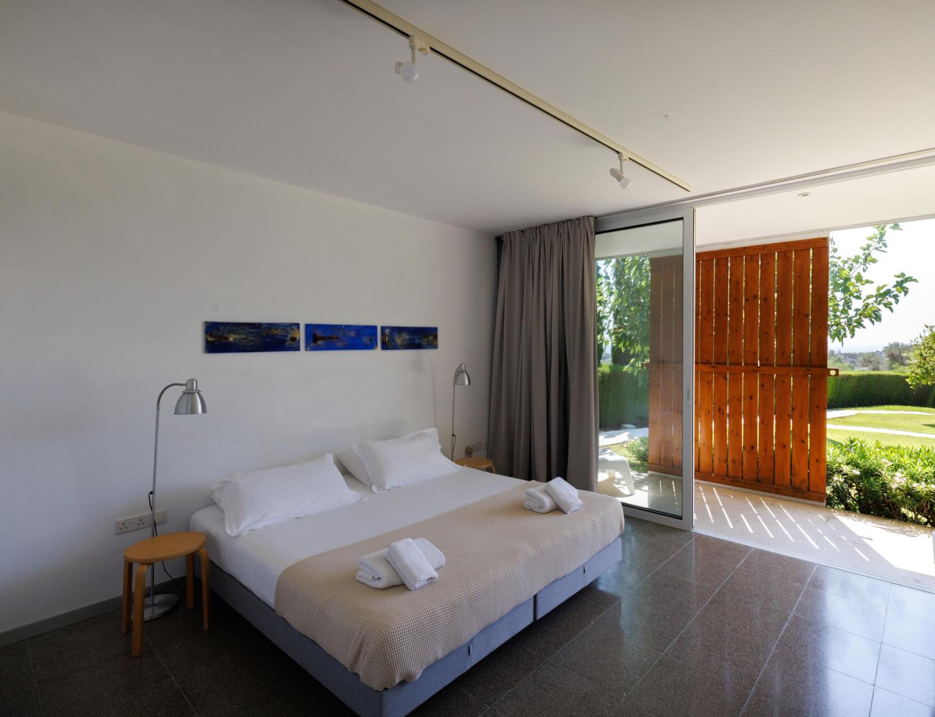 Apartment with Garden View - Photo 24