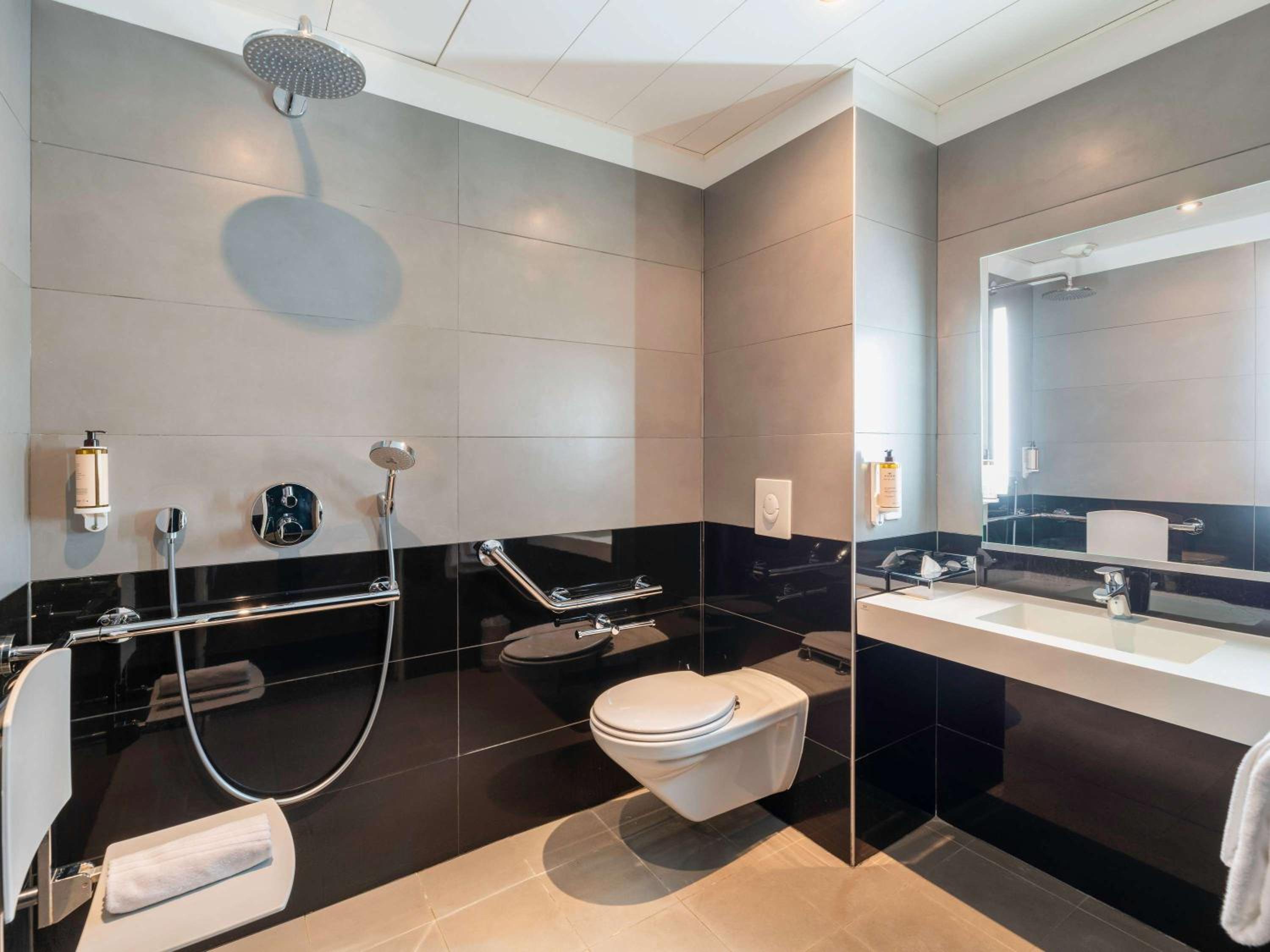 Superior Twin Room - Accessible photo 3