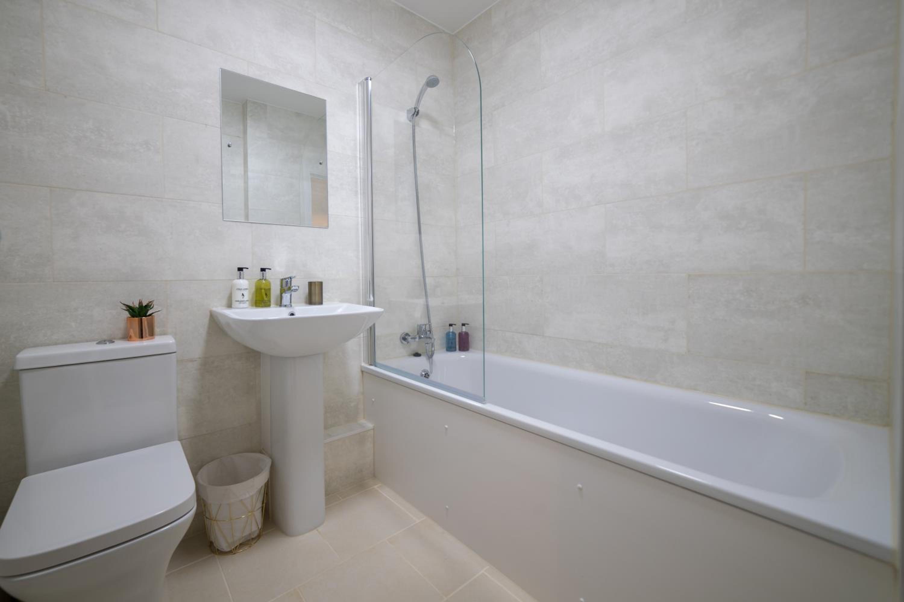 Double Room with Private Bathroom photo 2
