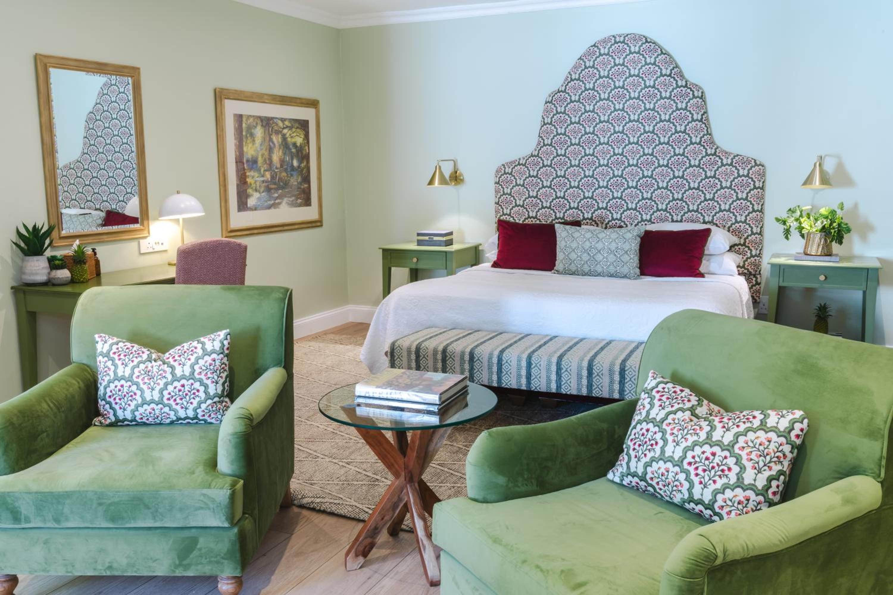 Superior King Room - Photo 9
