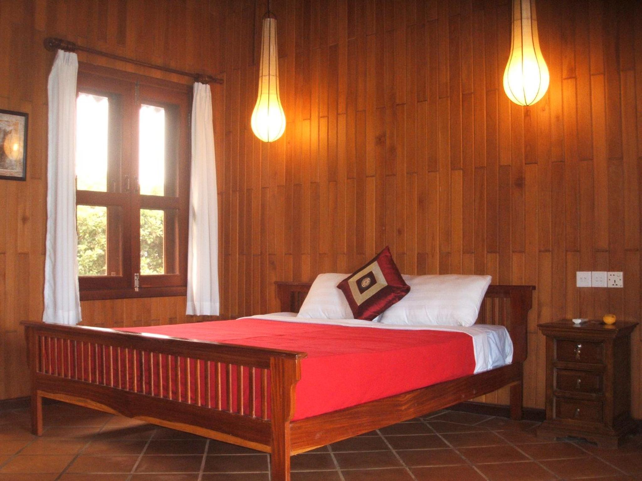 Wooden King Suite - Photo 6