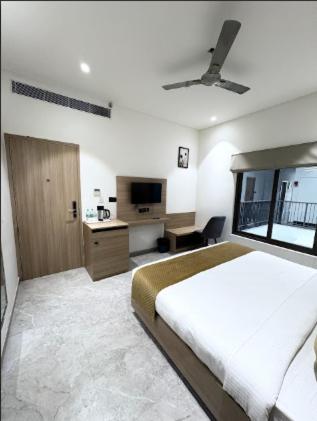 Standard Double Room - Photo 3