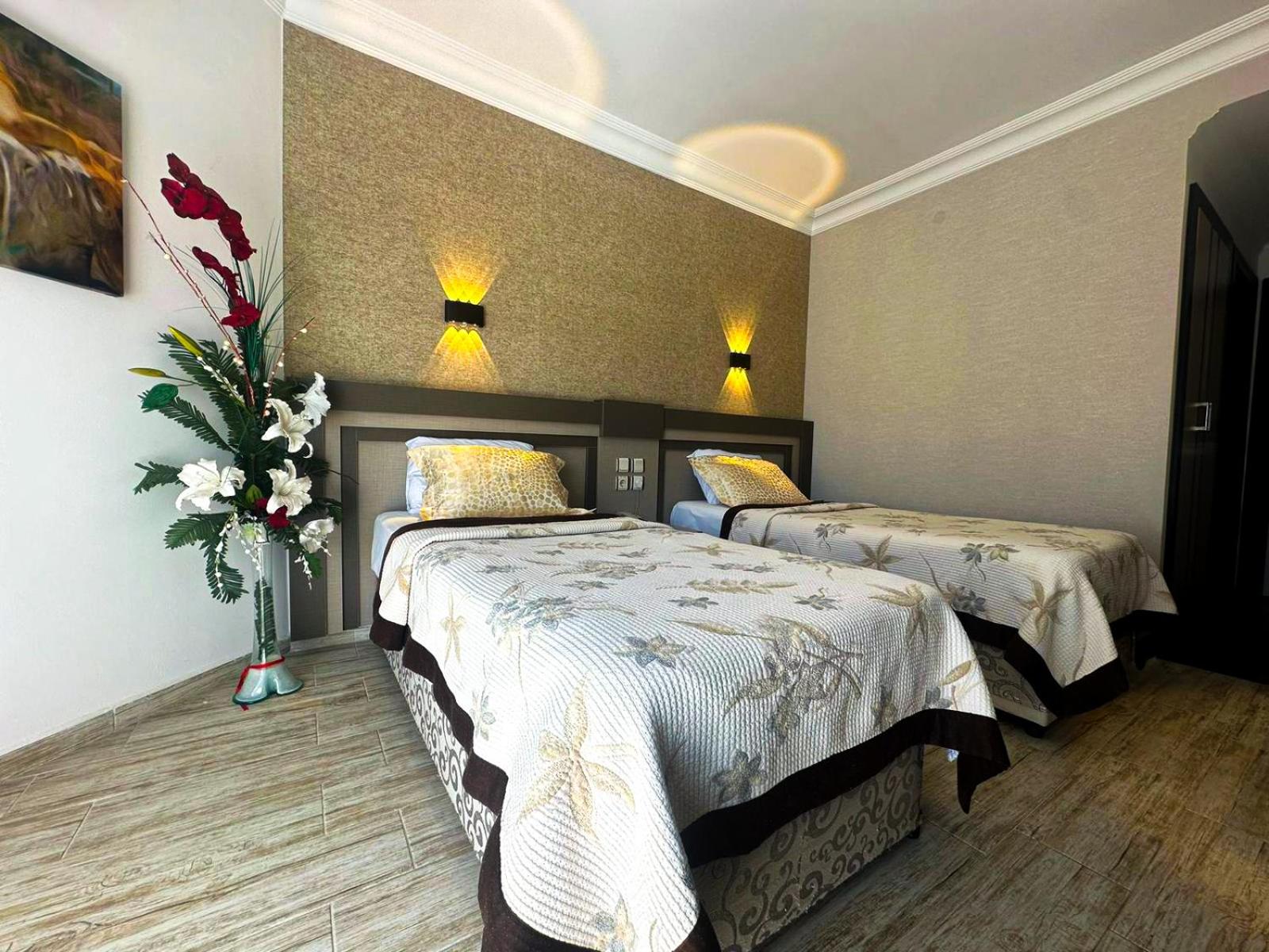 Standard Double Room - Photo 5