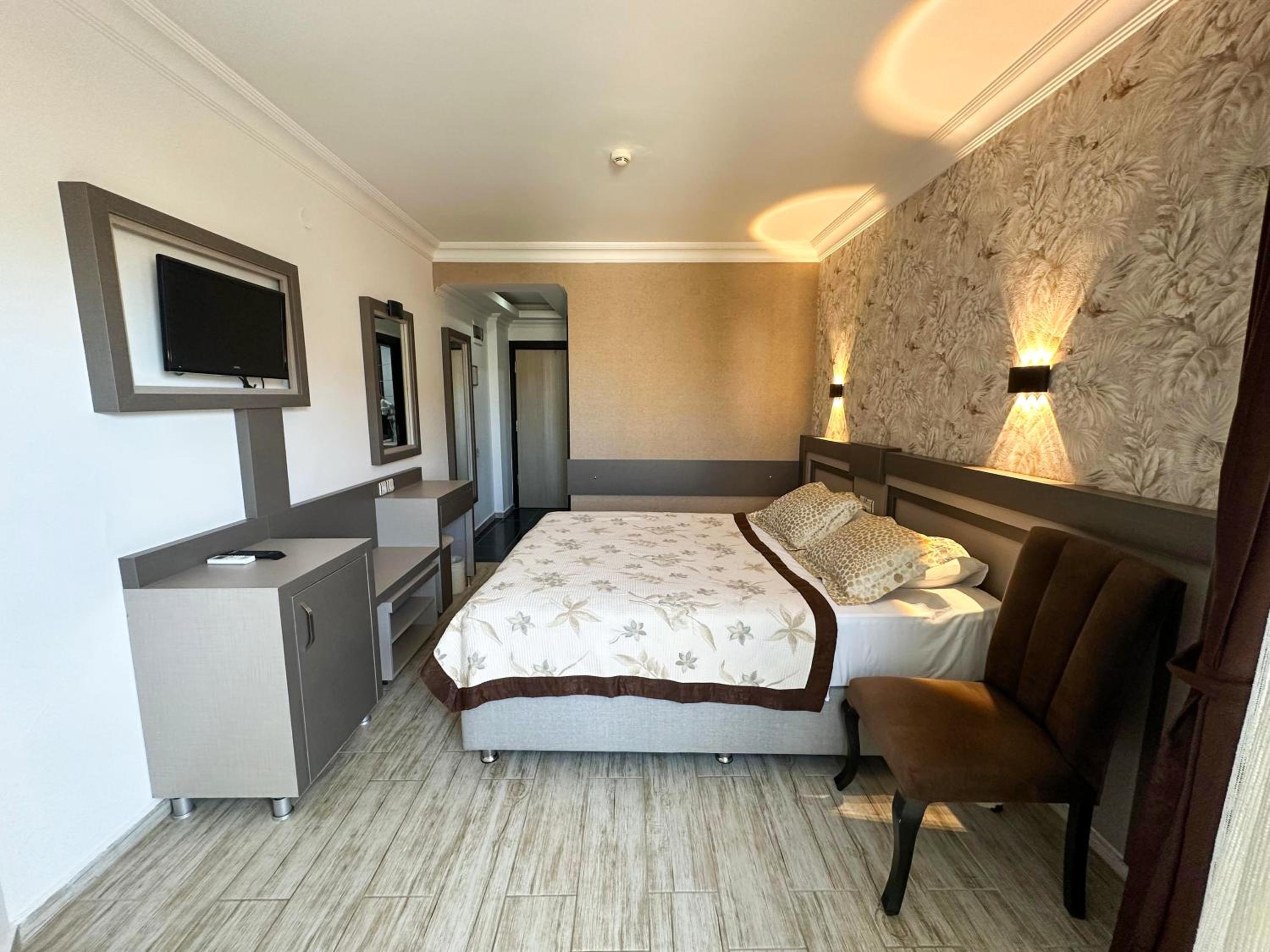 Standard Double Room - Photo 3