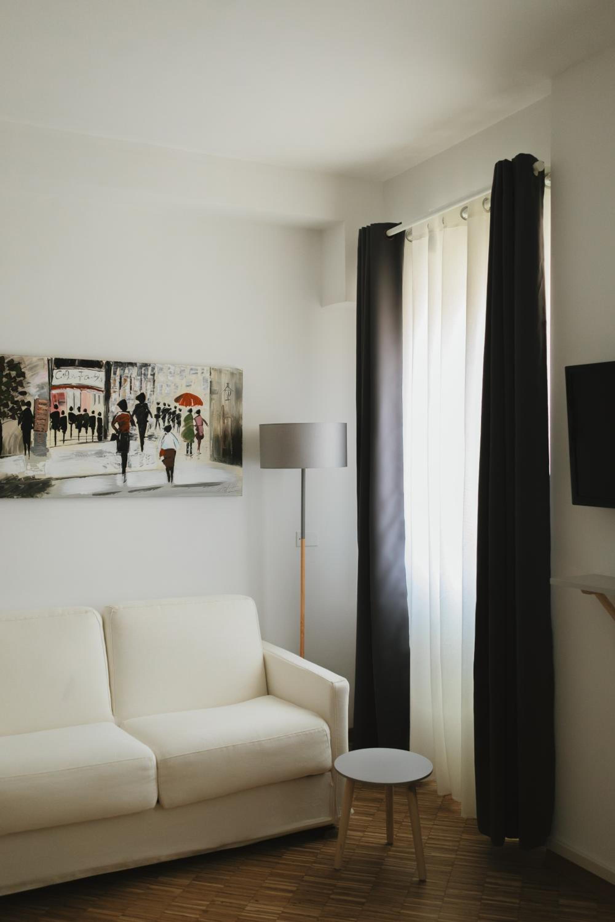 Studio Apartment