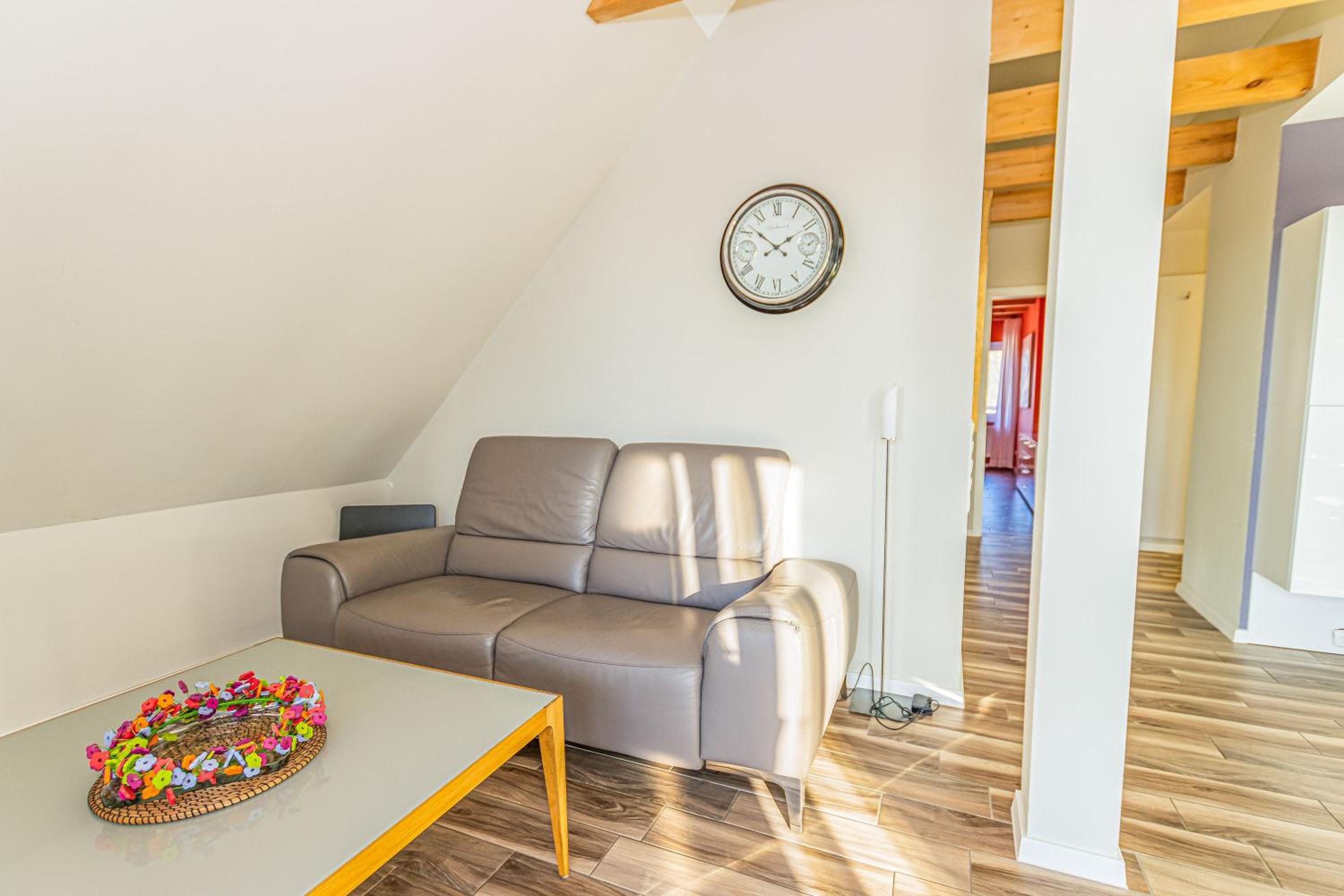One-Bedroom Apartment with Balcony photo 1