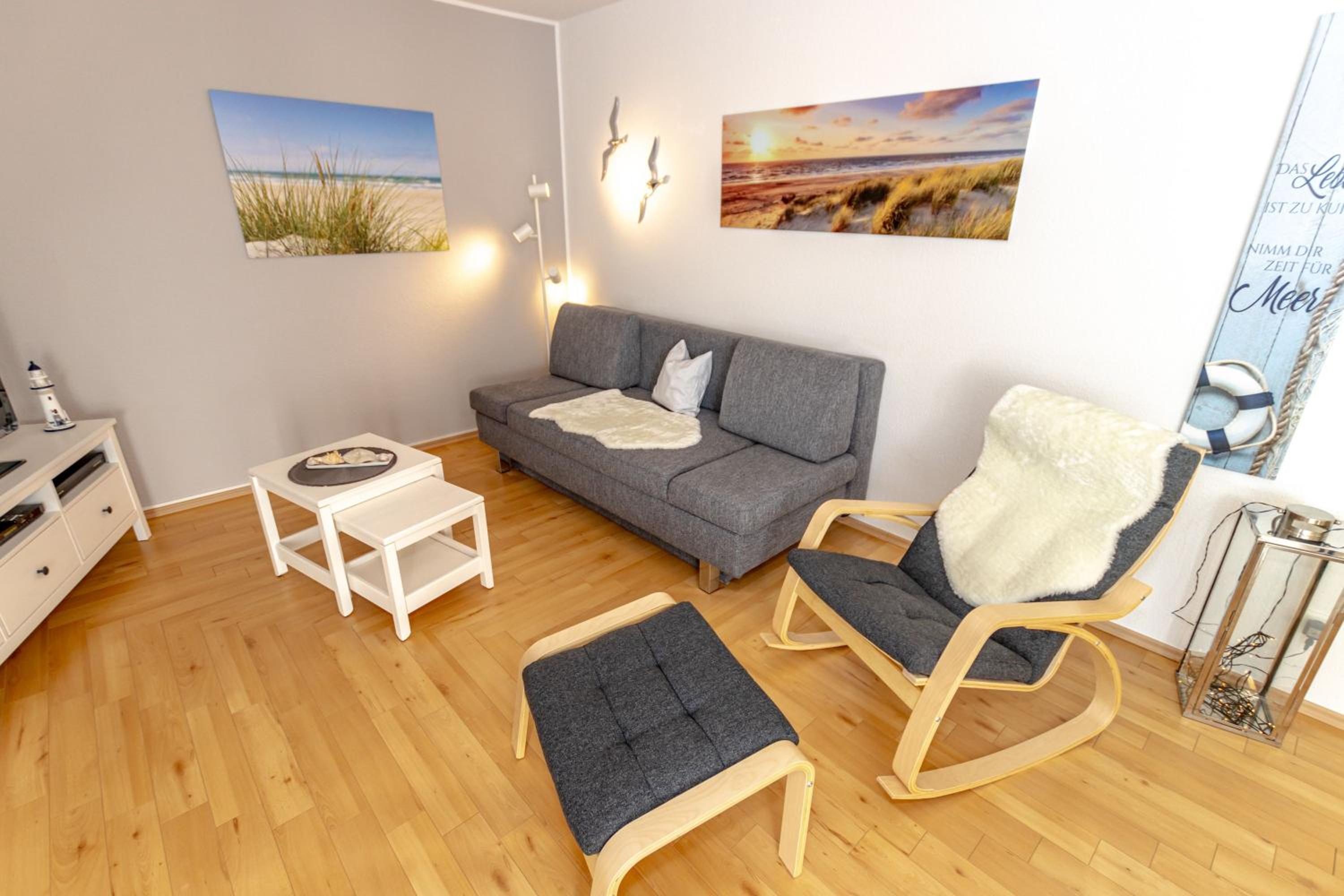 One-Bedroom Apartment with Balcony photo 1