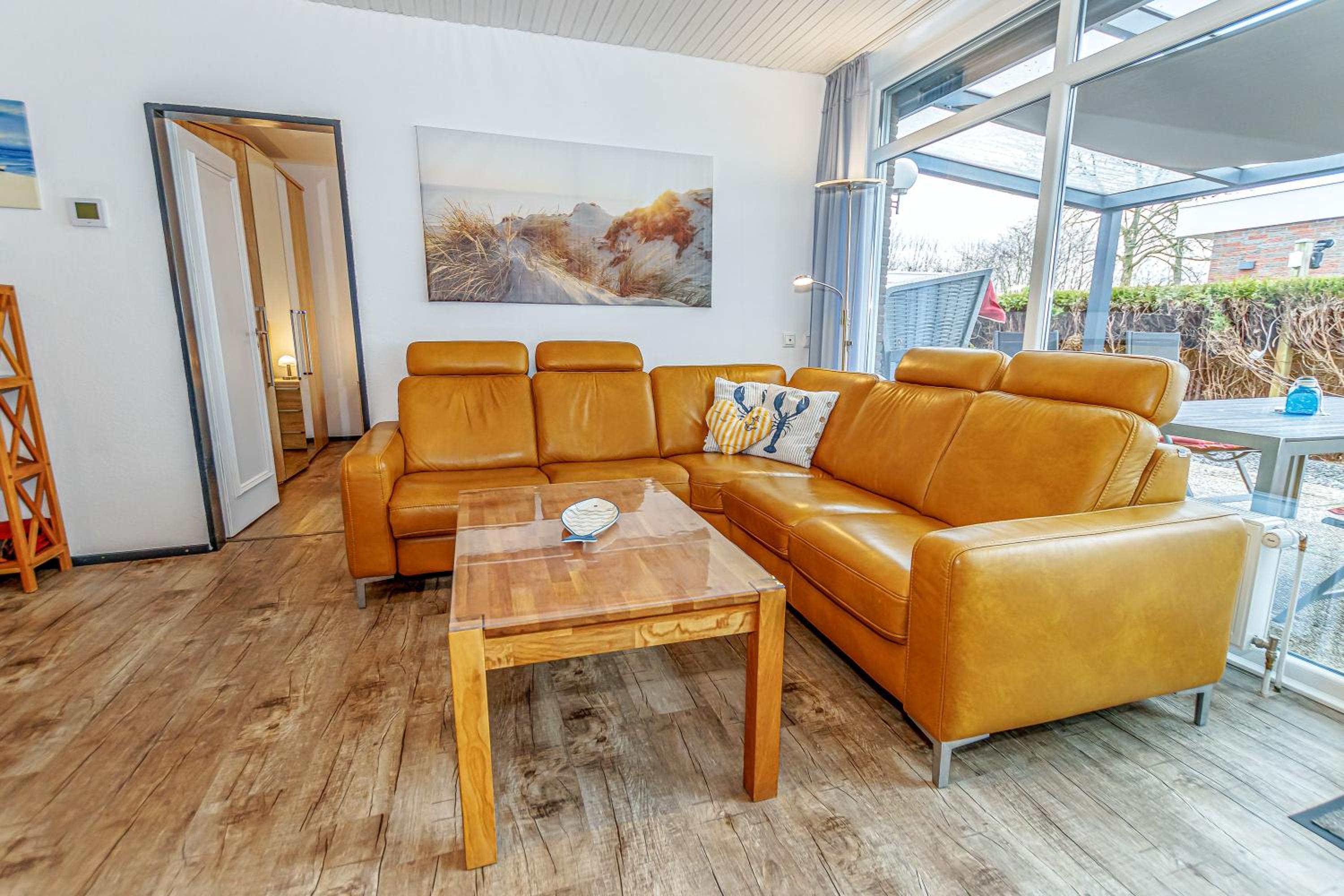 Two-Bedroom House photo 3