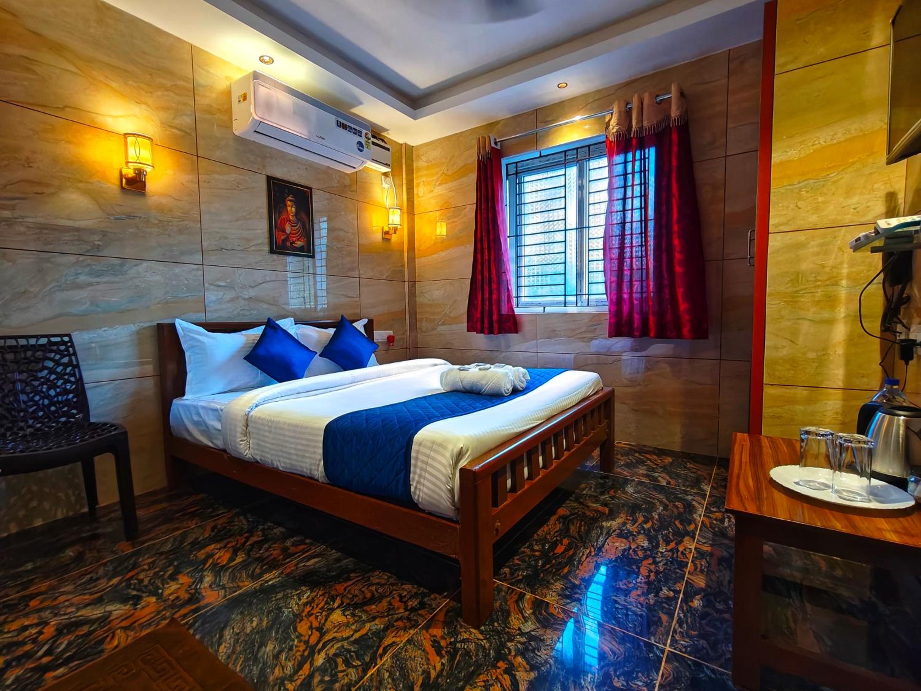 Queen Room