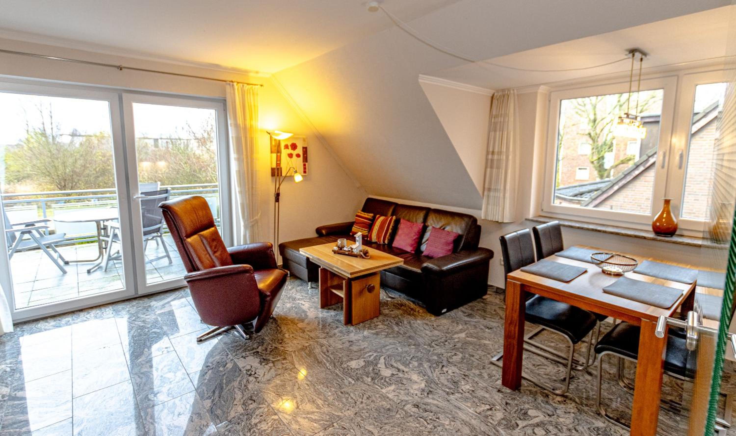 One-Bedroom Apartment with Balcony photo 1