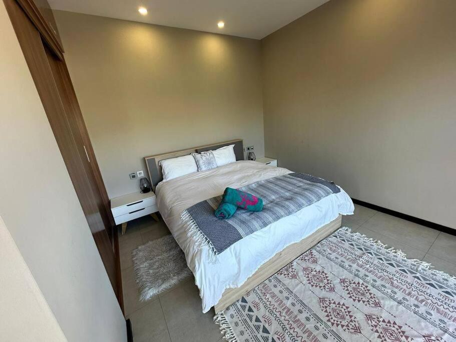 Three-Bedroom Villa photo 3