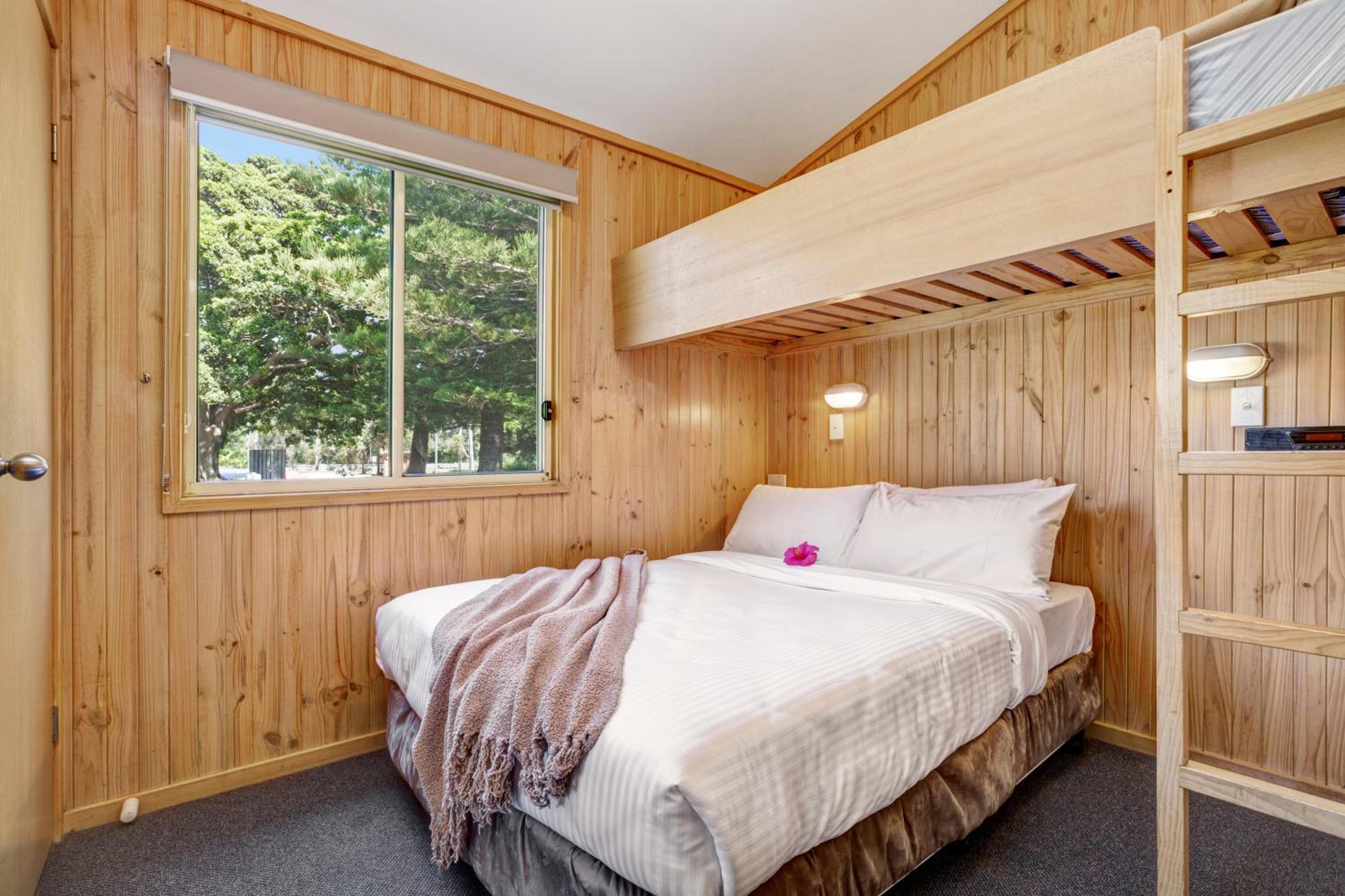 Family Cabin with Spa Bath photo 1