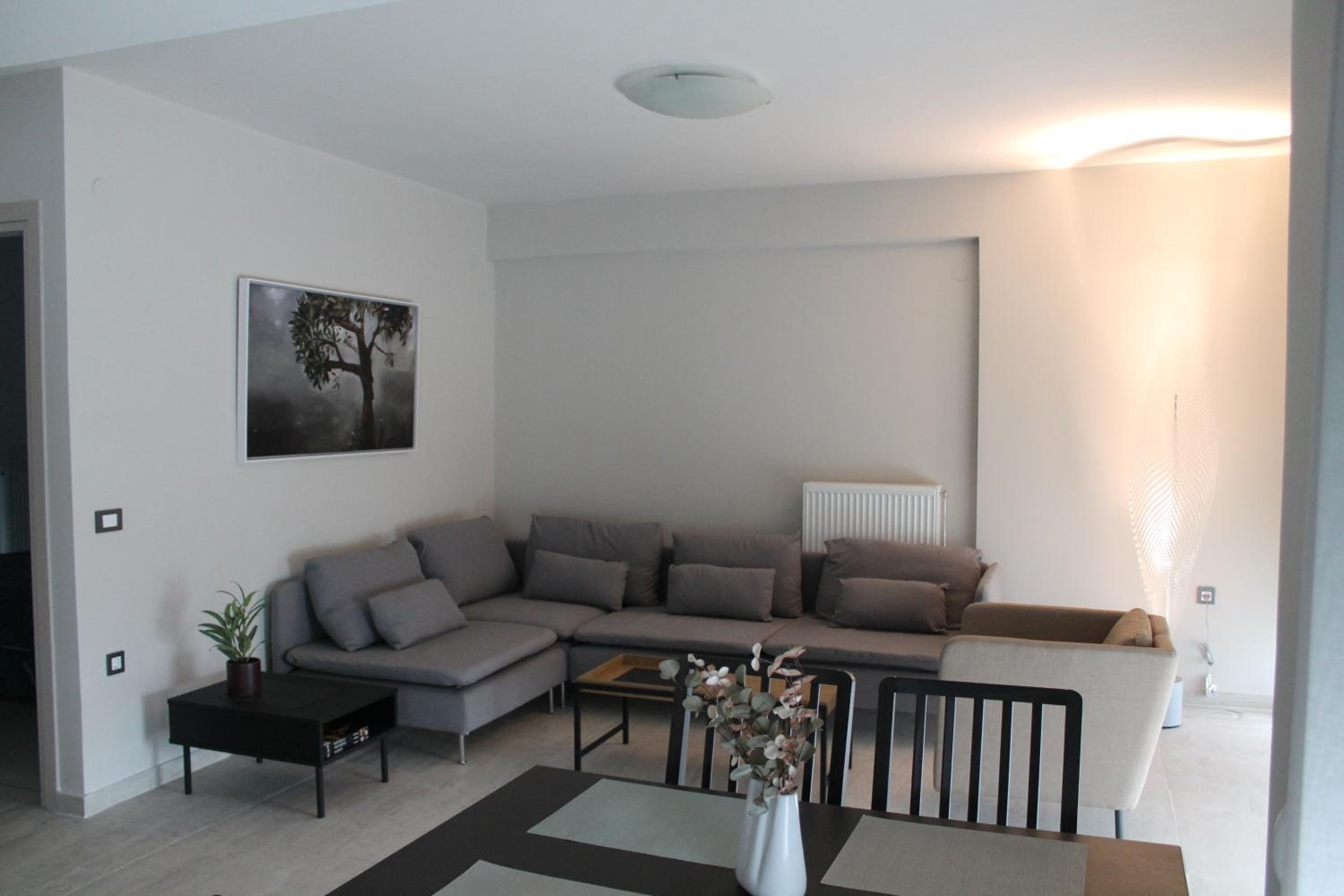 Three-Bedroom Premium Apartment with Balcony photo 1