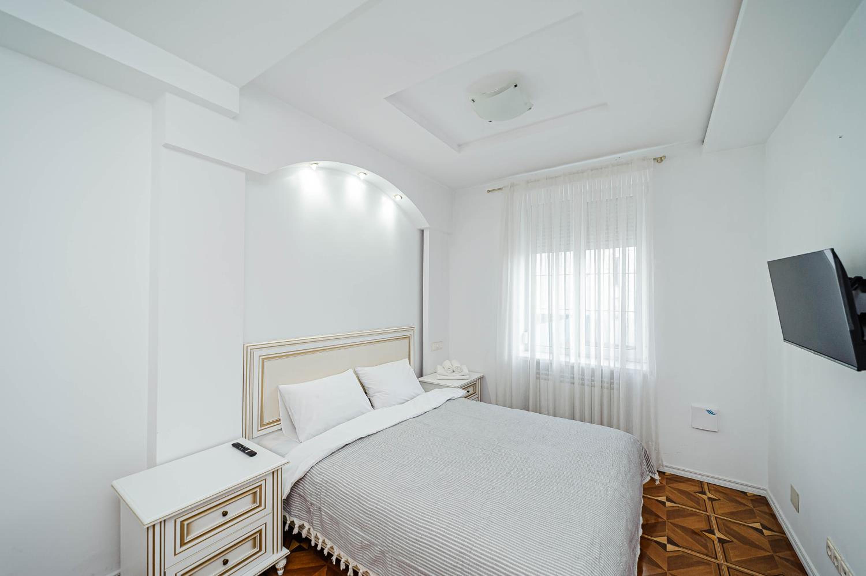 One-Bedroom Apartment photo 2