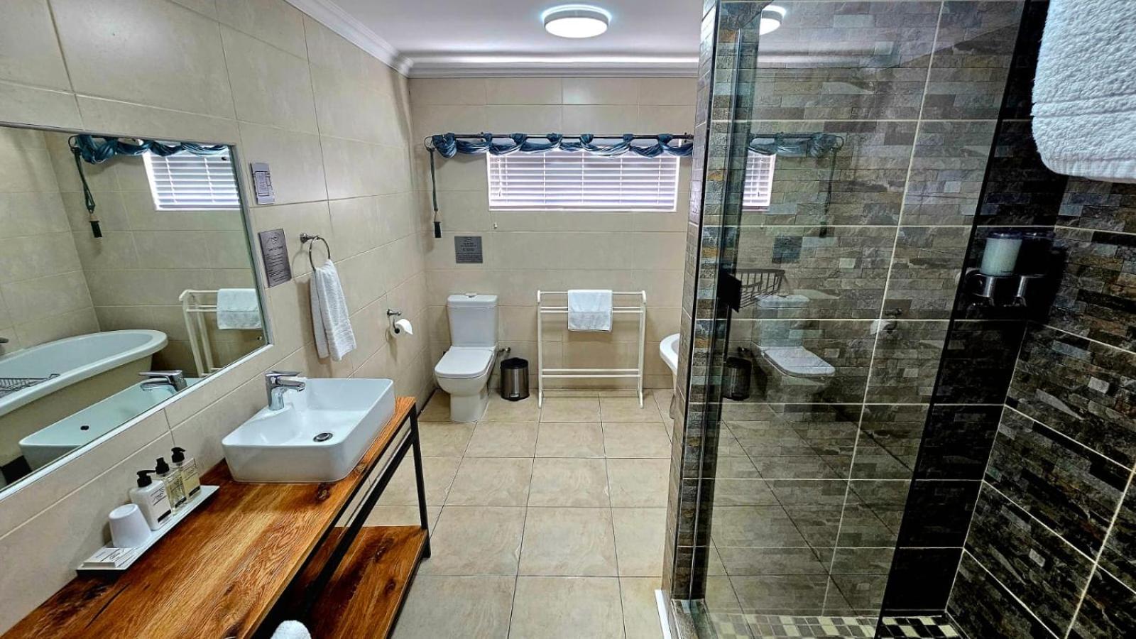Deluxe Room with Sea View photo 3