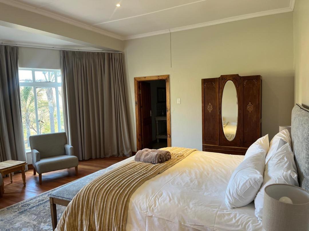 Superior King Room photo 2