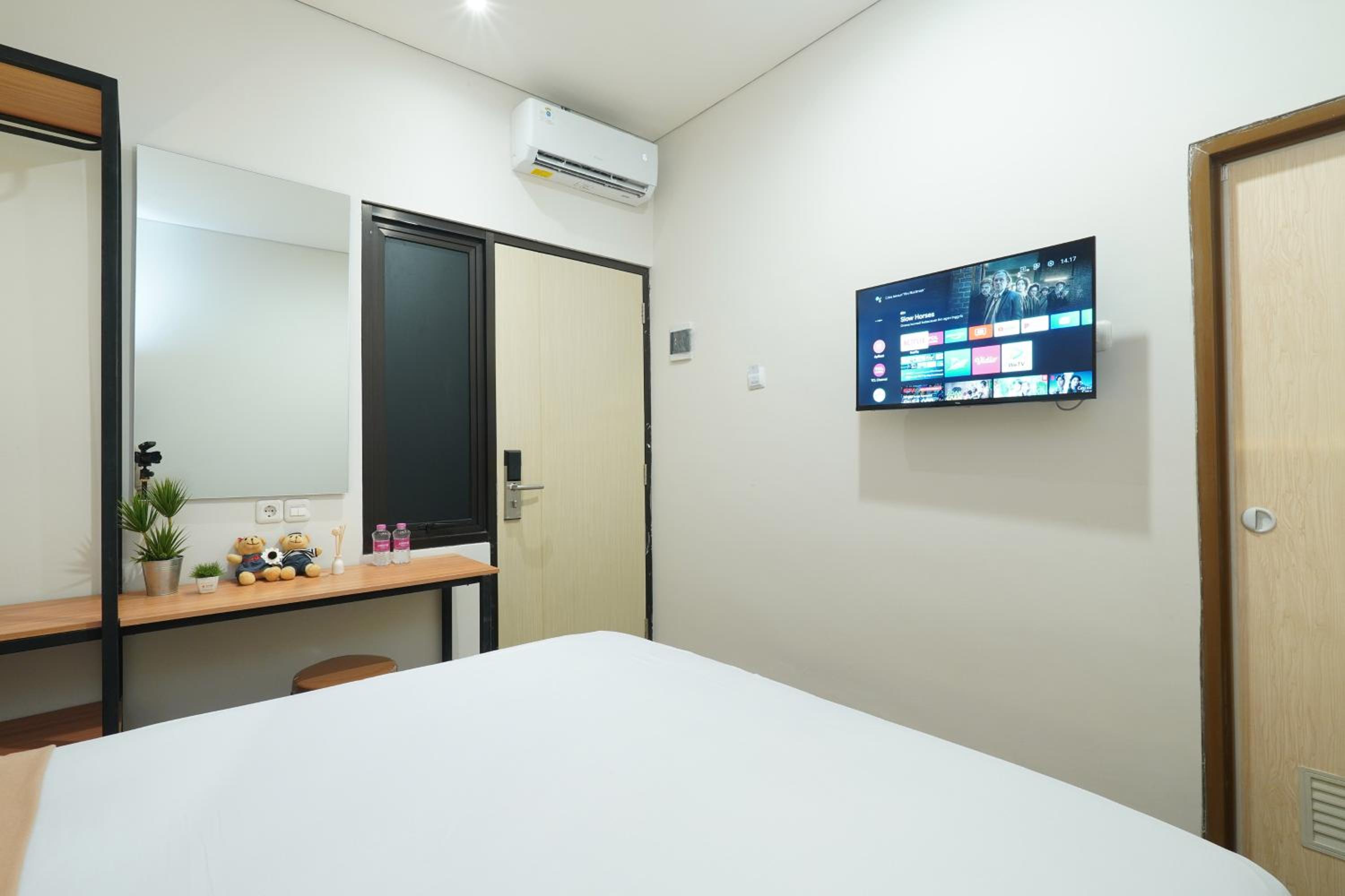 Queen Room photo 3