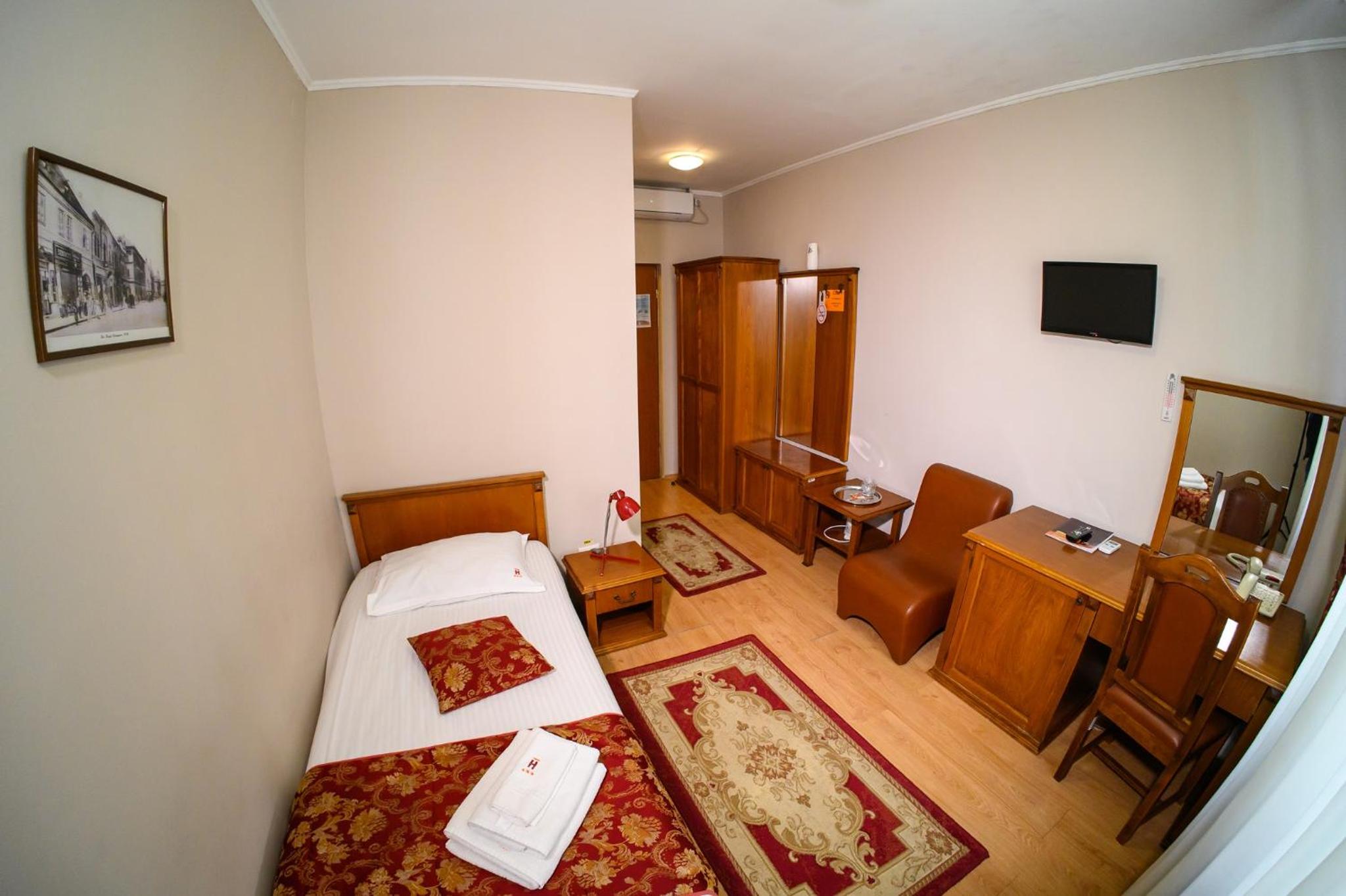 Standard Single Room