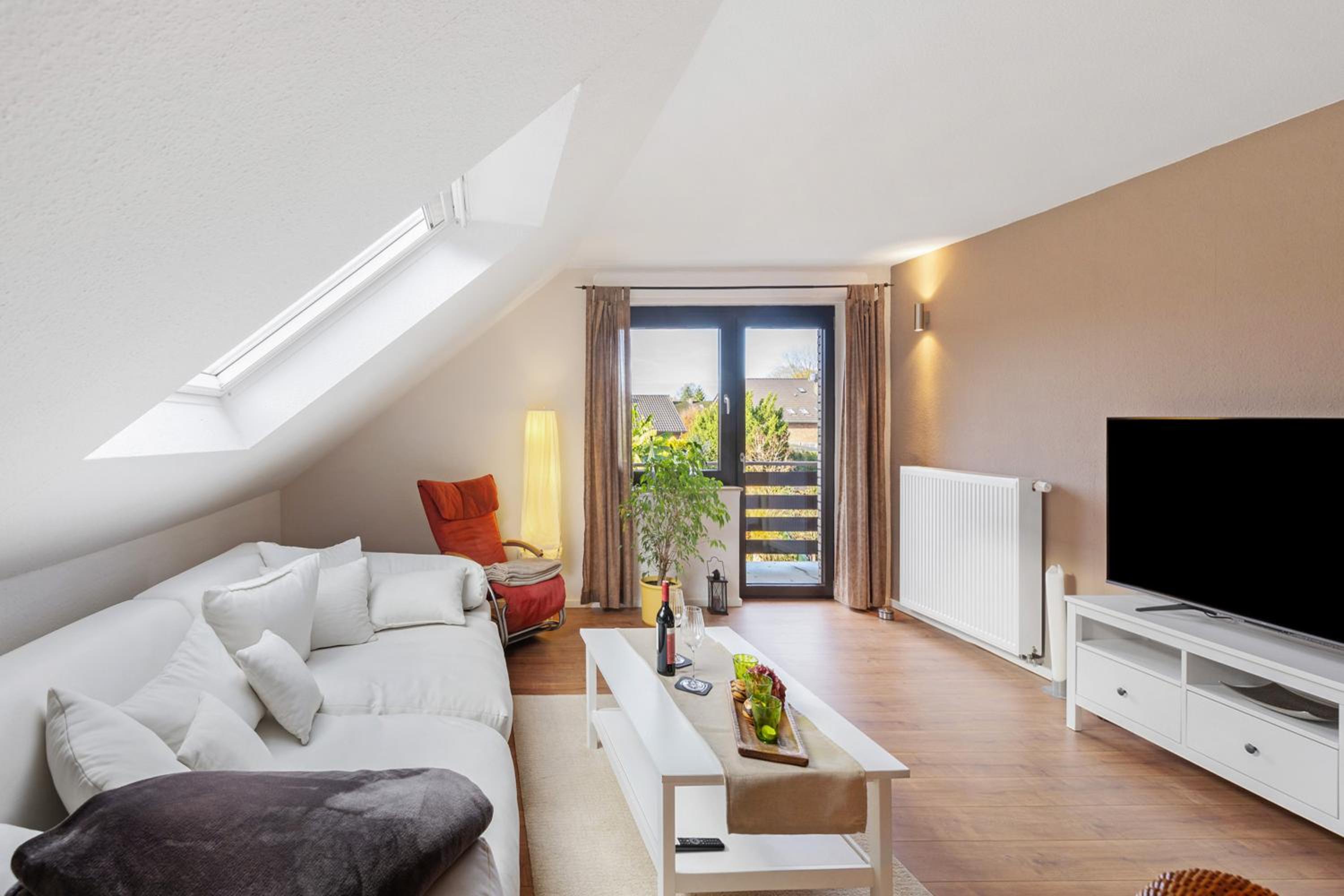 Two-Bedroom Deluxe Apartment with Garden View photo 2