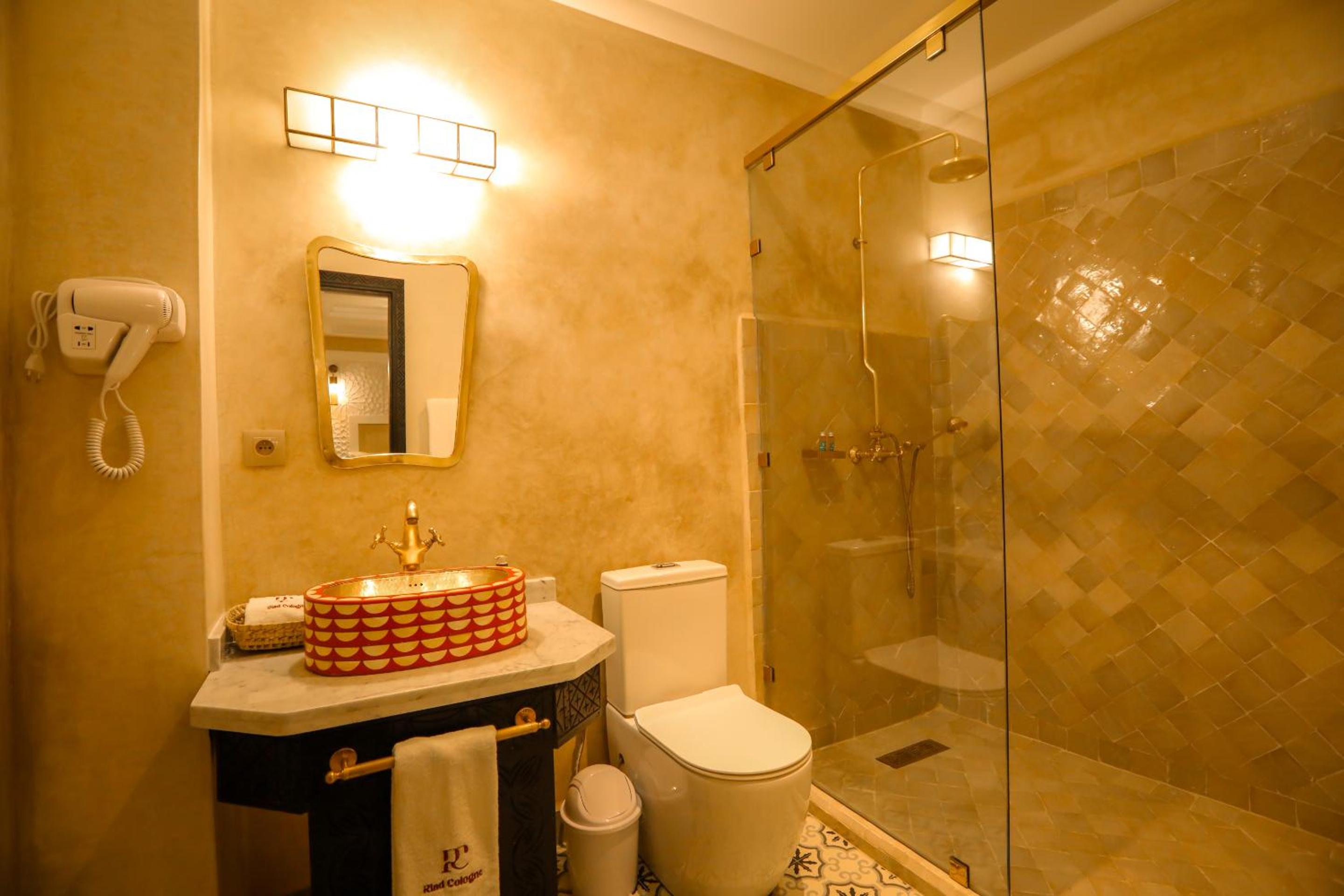 Suite - Photo 5