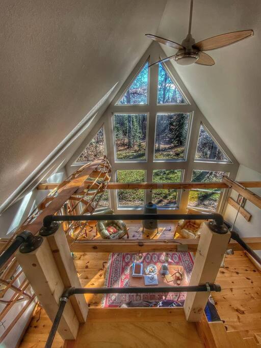 Three-Bedroom House photo 2