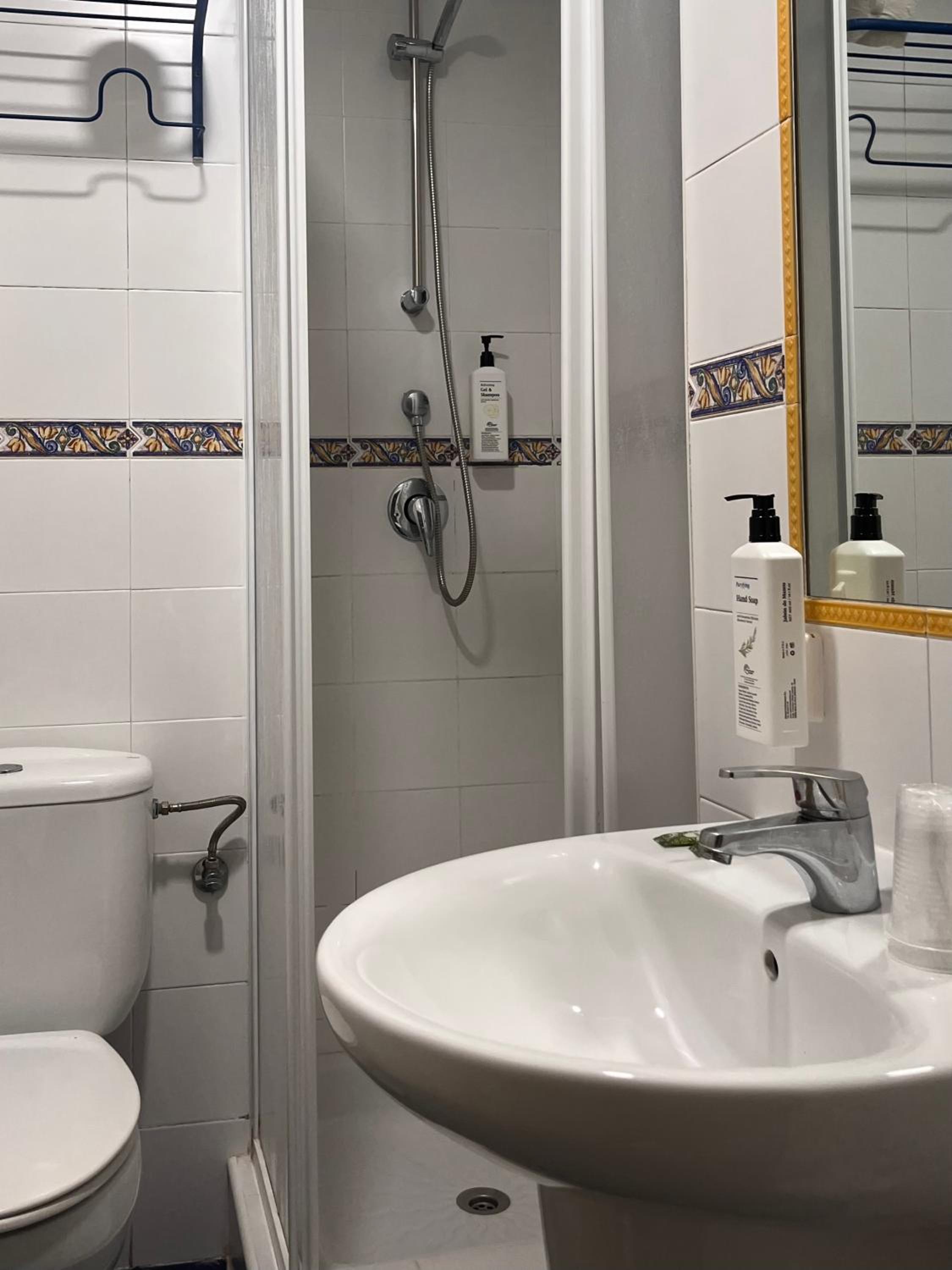 Superior Twin Room photo 3