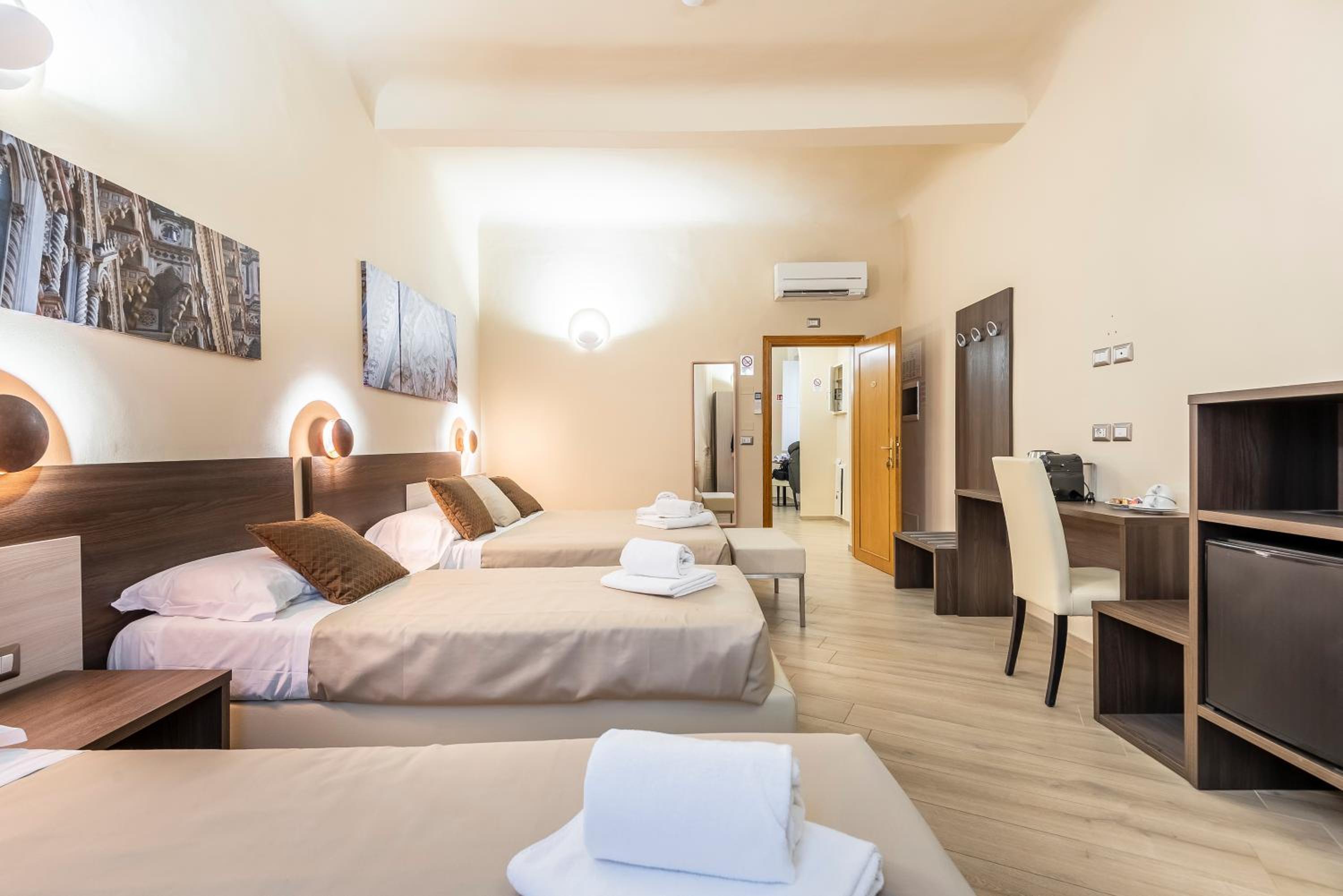 Quadruple Room with Private Bathroom