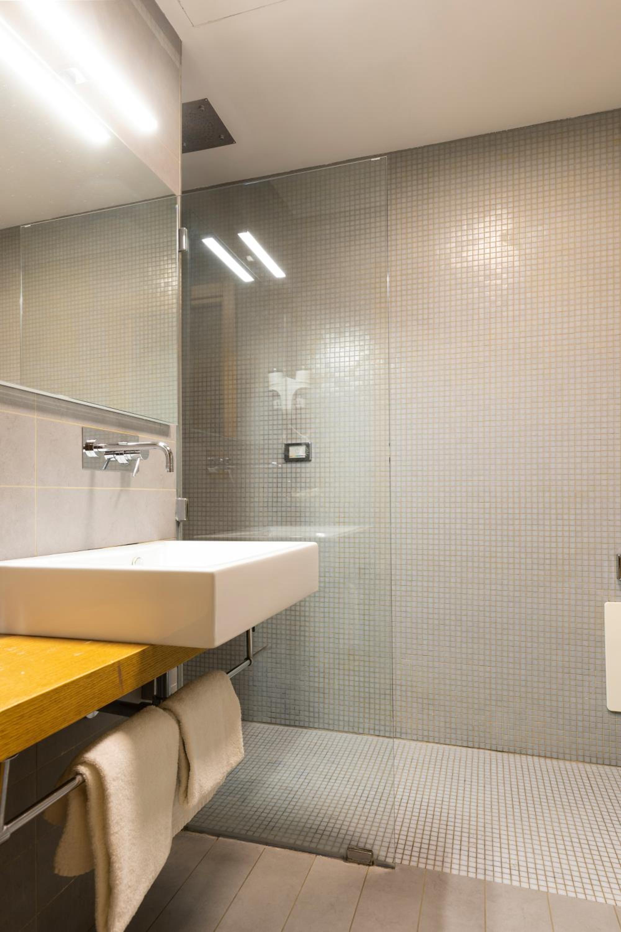 Standard Double Room - Photo 5