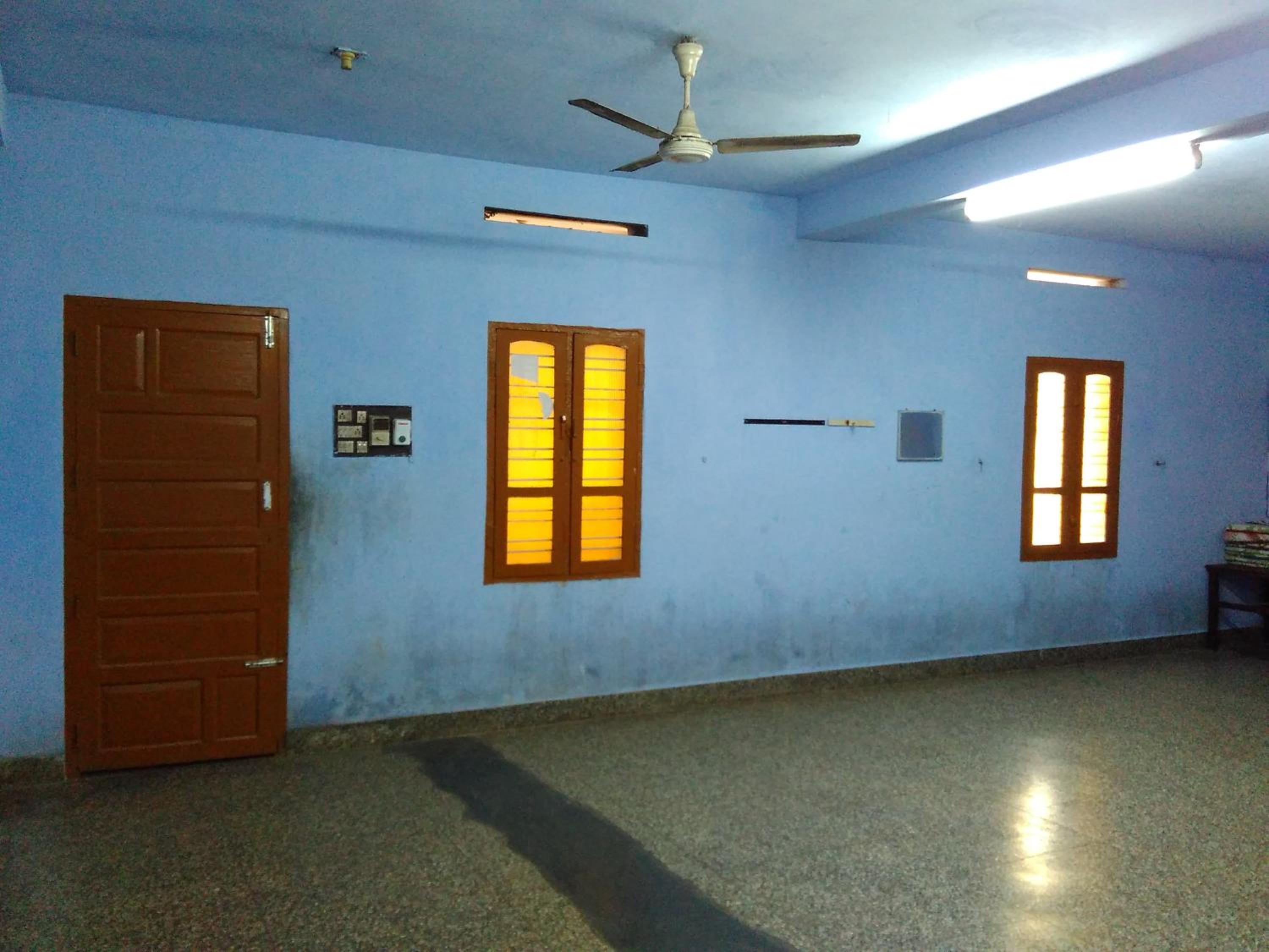 Mixed Dormitory Room