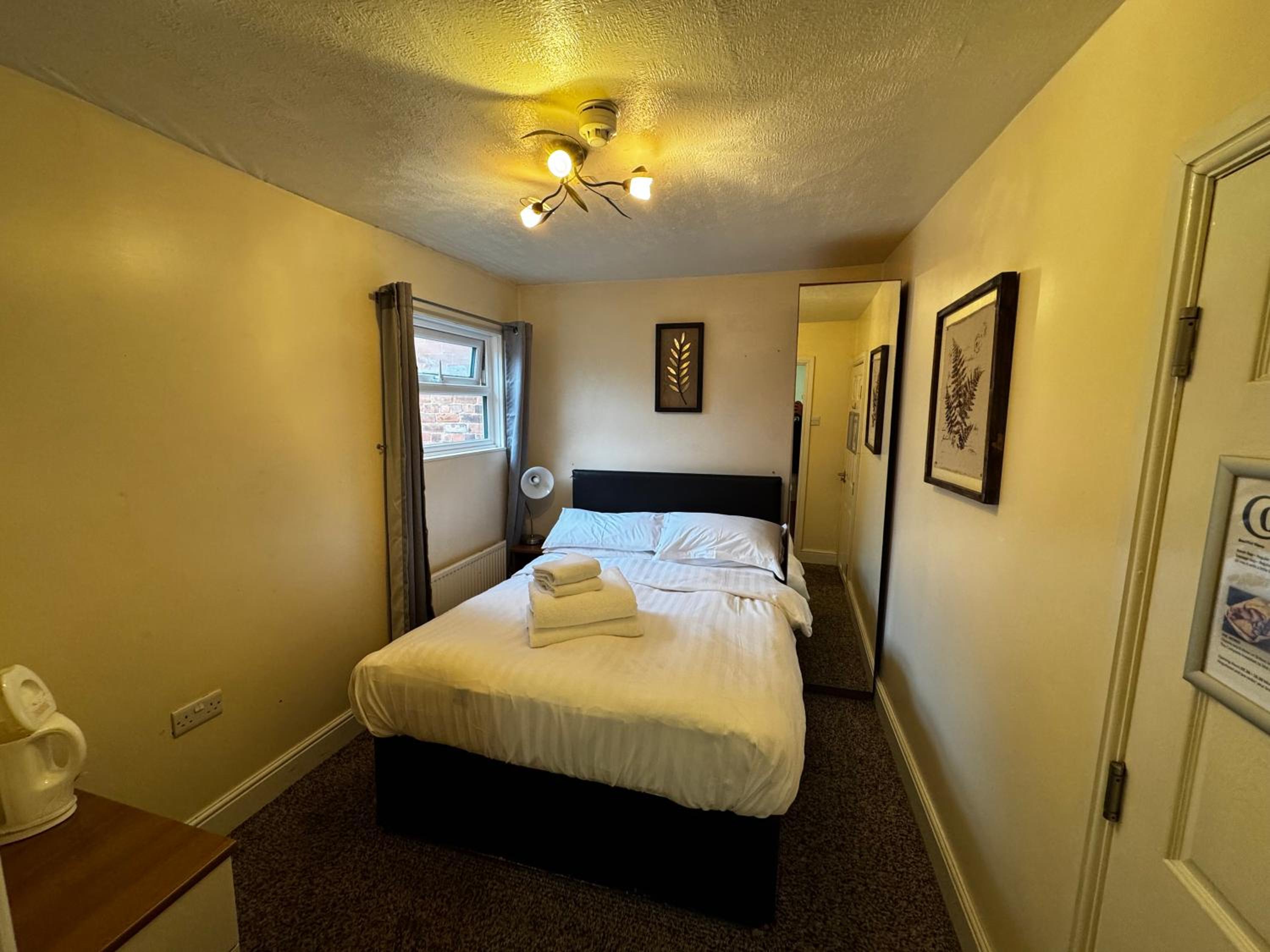 Standard Double Room - Photo 2