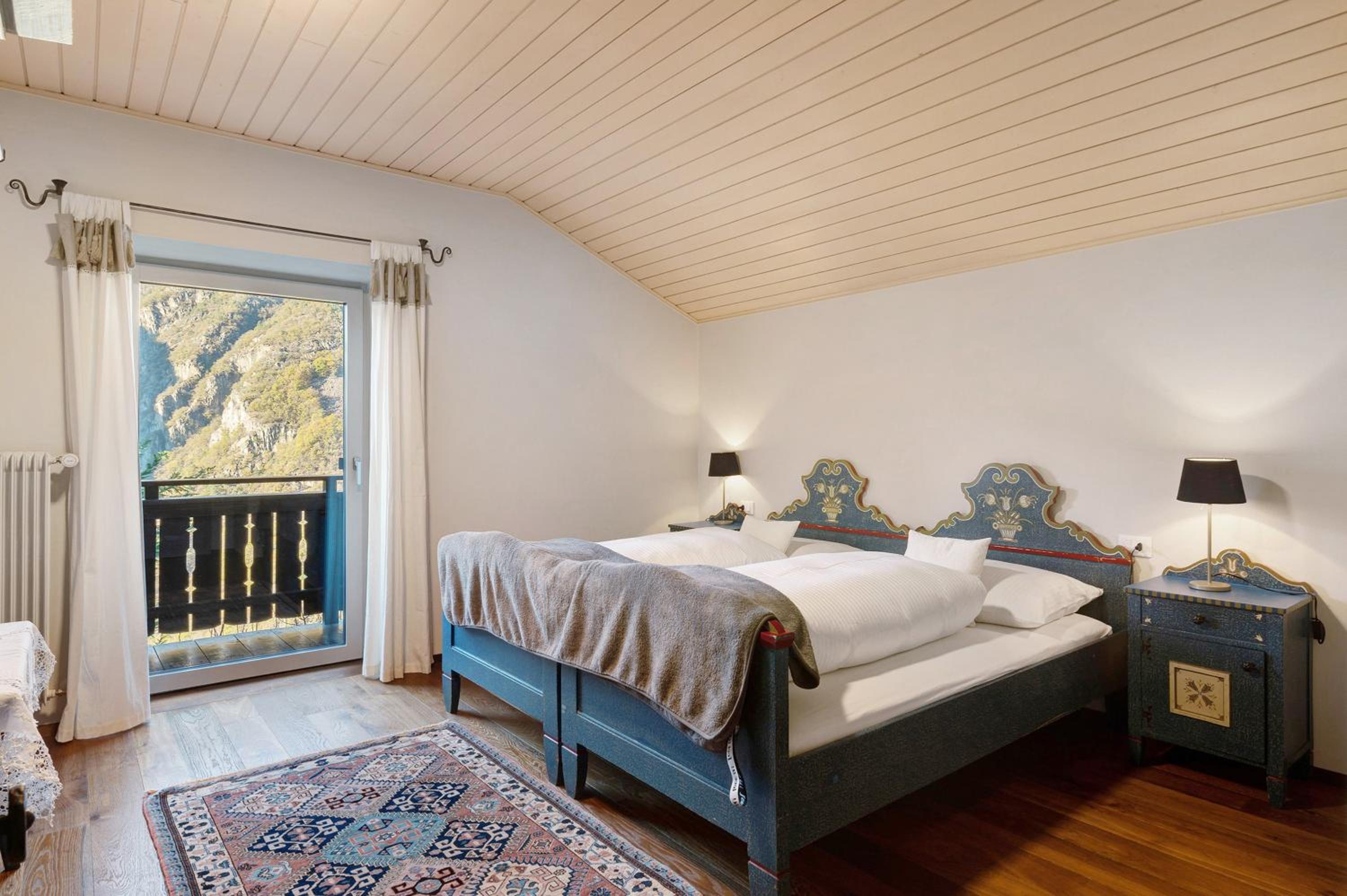 Double Room with Mountain View