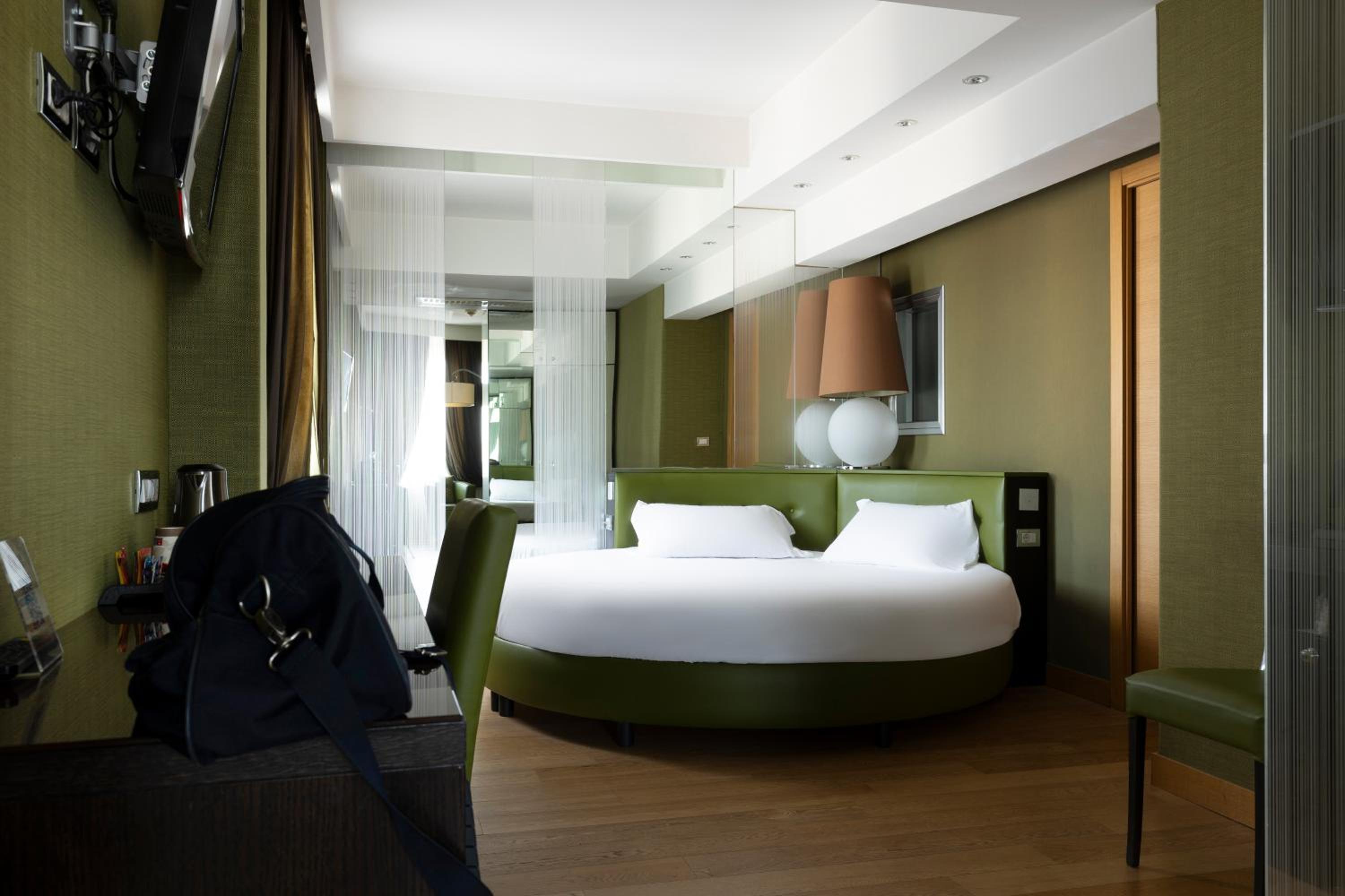 Suite - Photo 6
