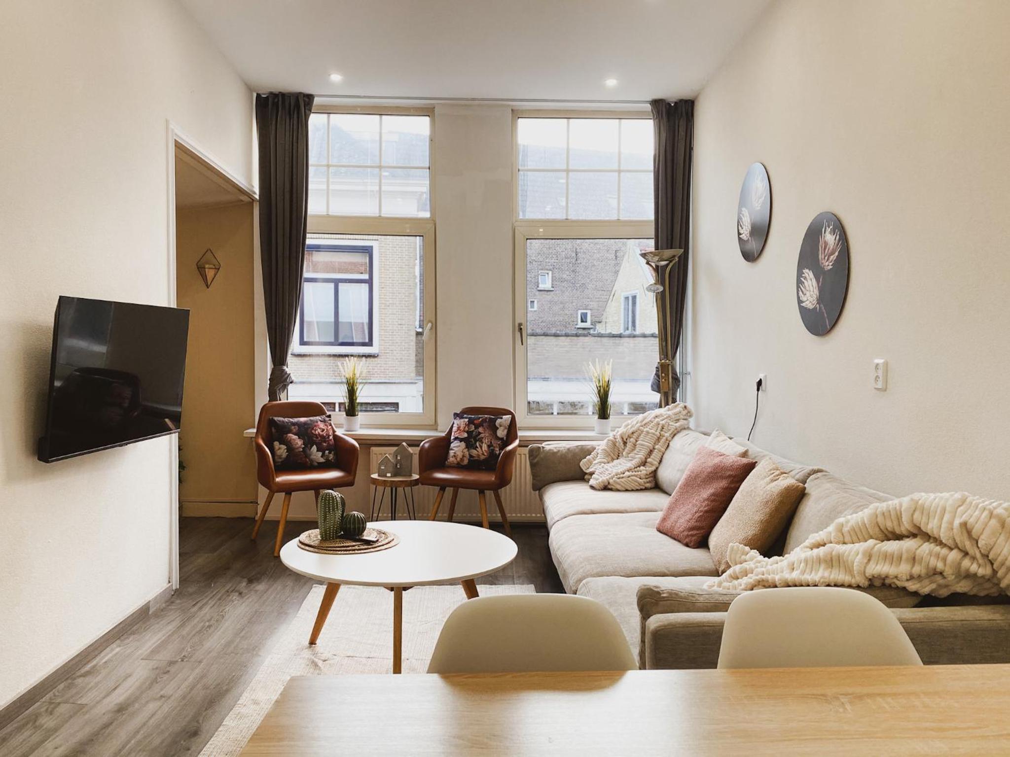 Four-Bedroom Apartment photo 1