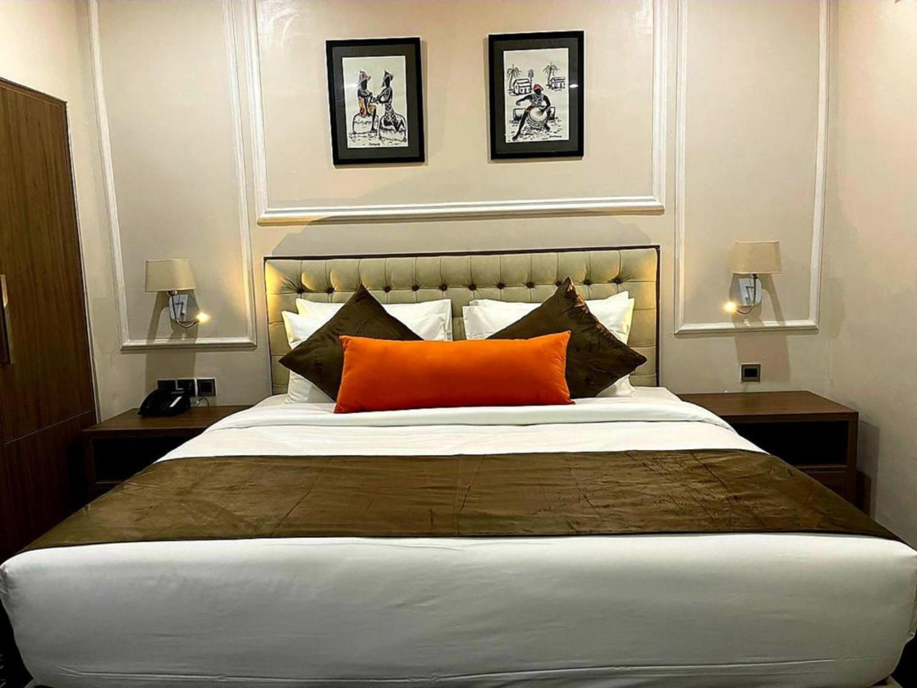 Large Double Room photo 3
