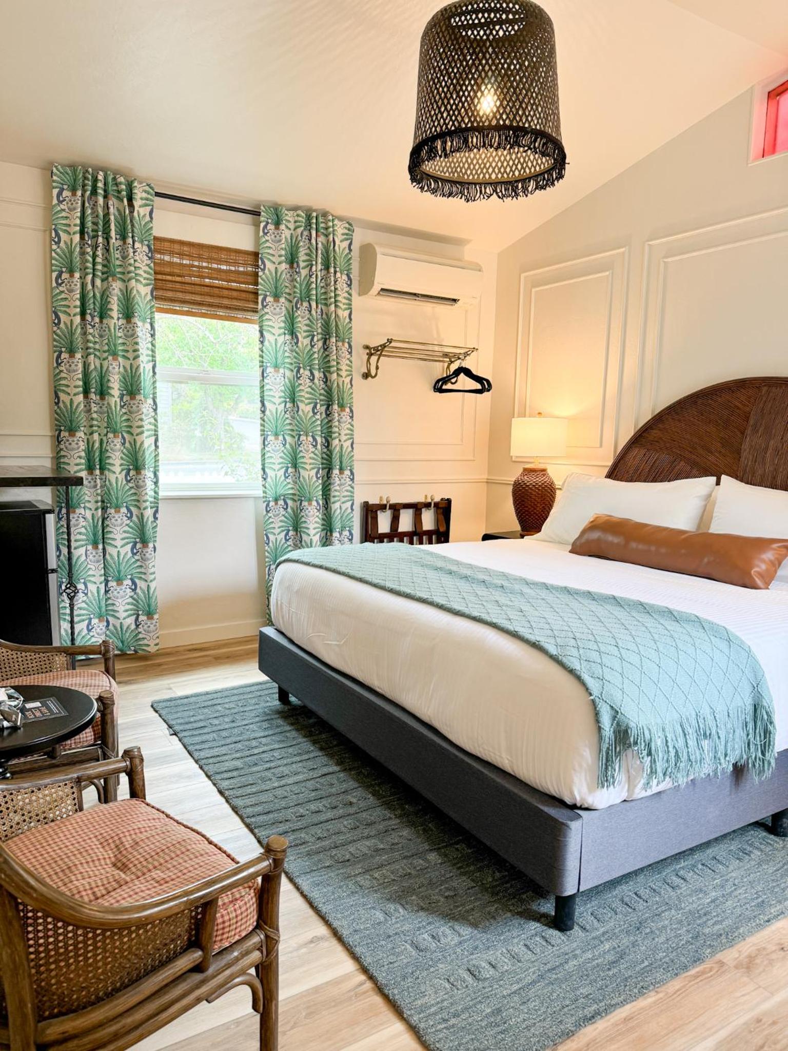 Superior King Room