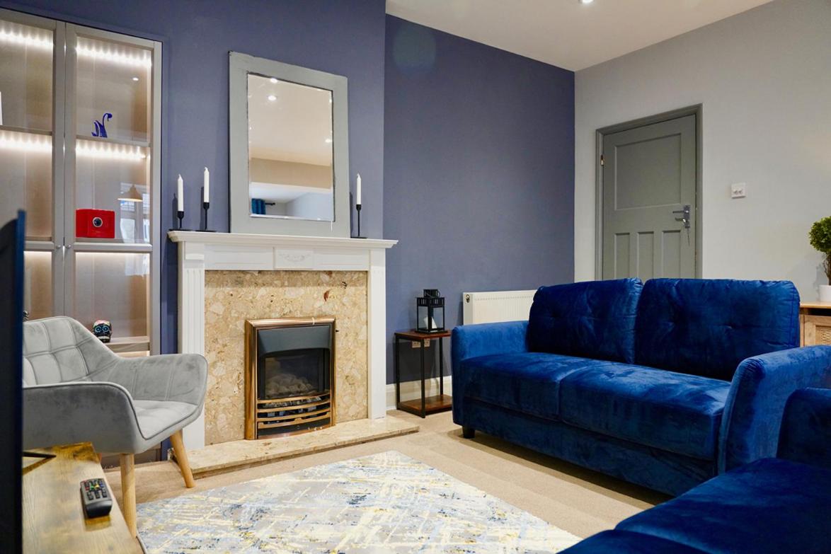Three-Bedroom House photo 3