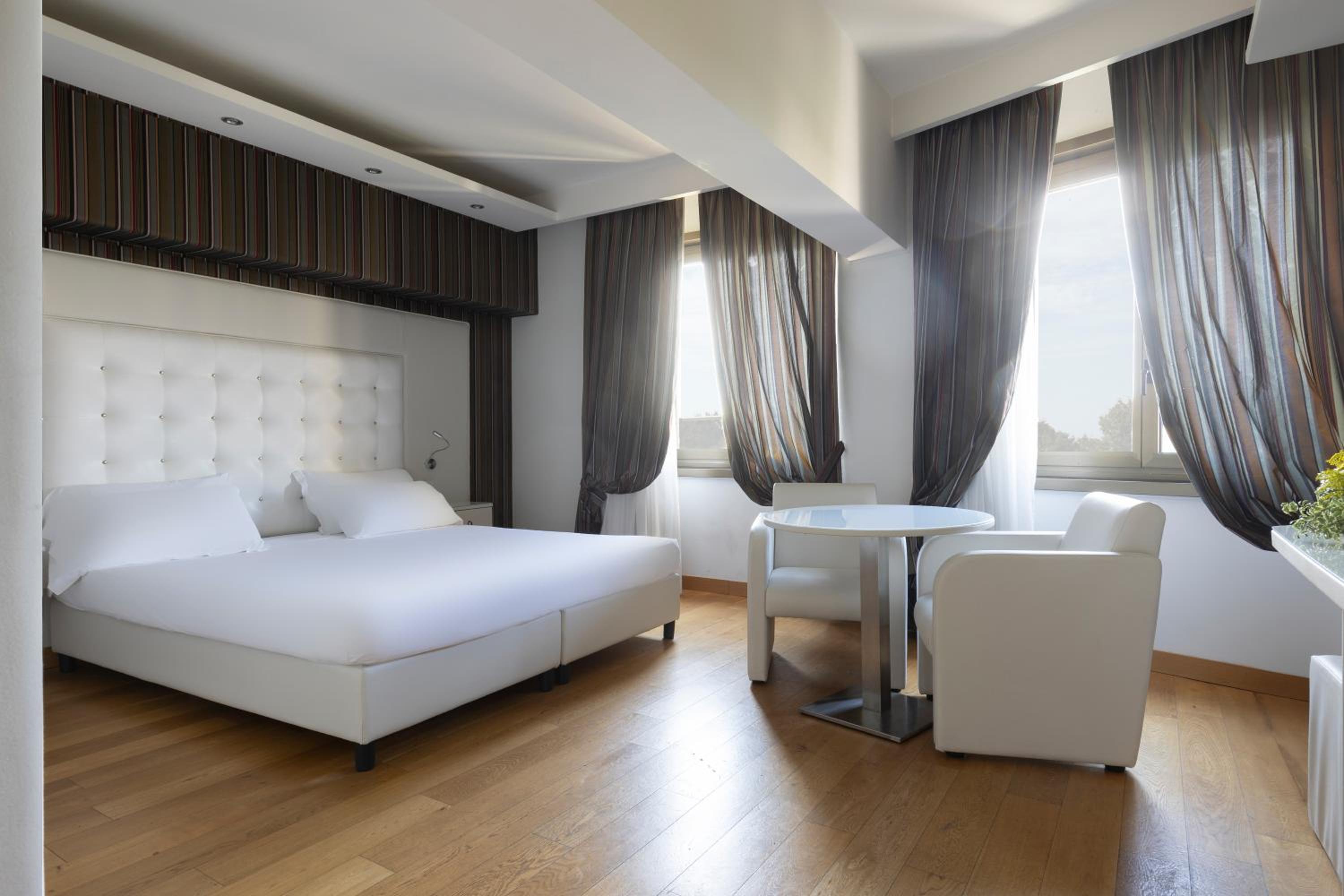 Superior Double Room - Photo 1