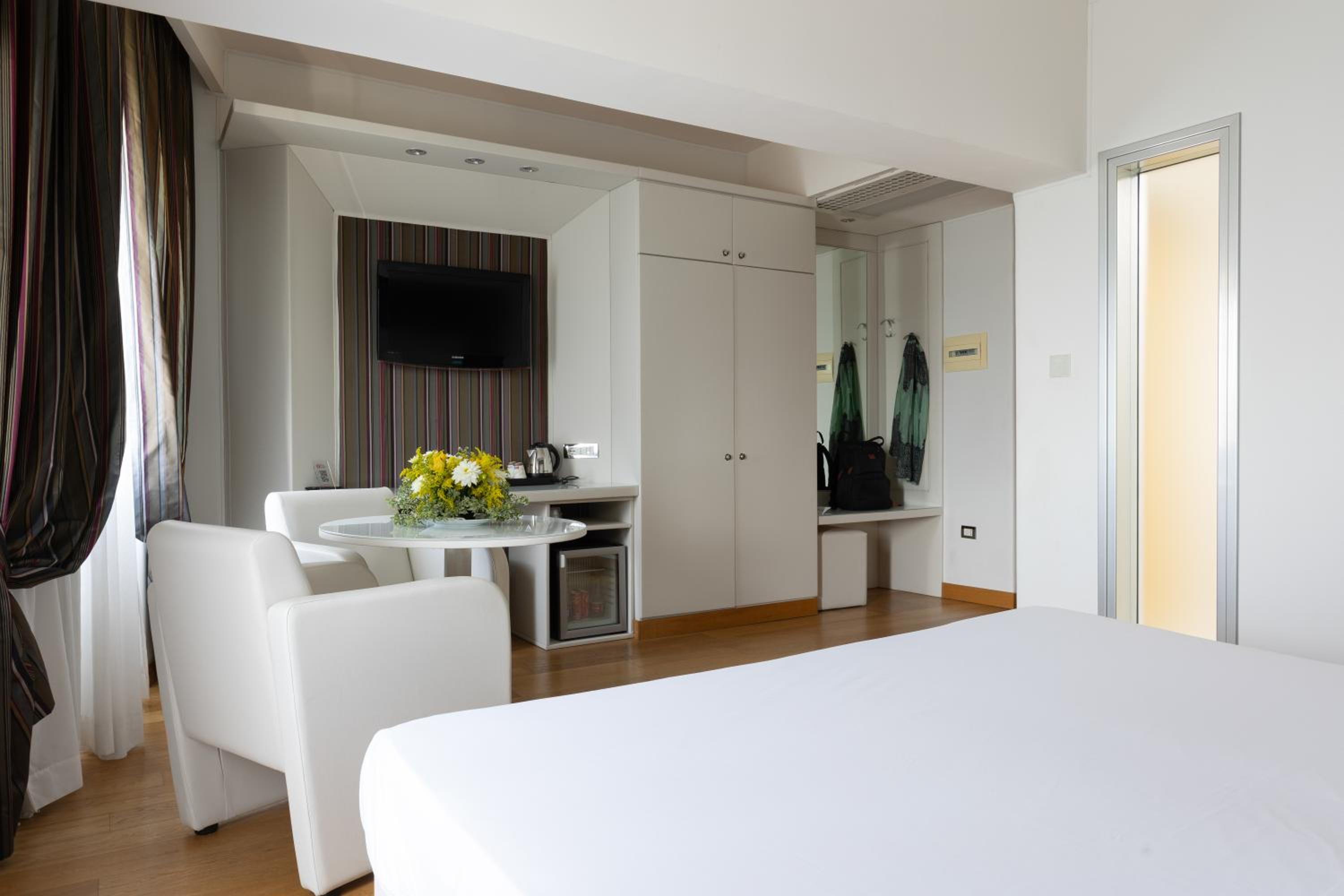 Superior Double Room - Photo 3