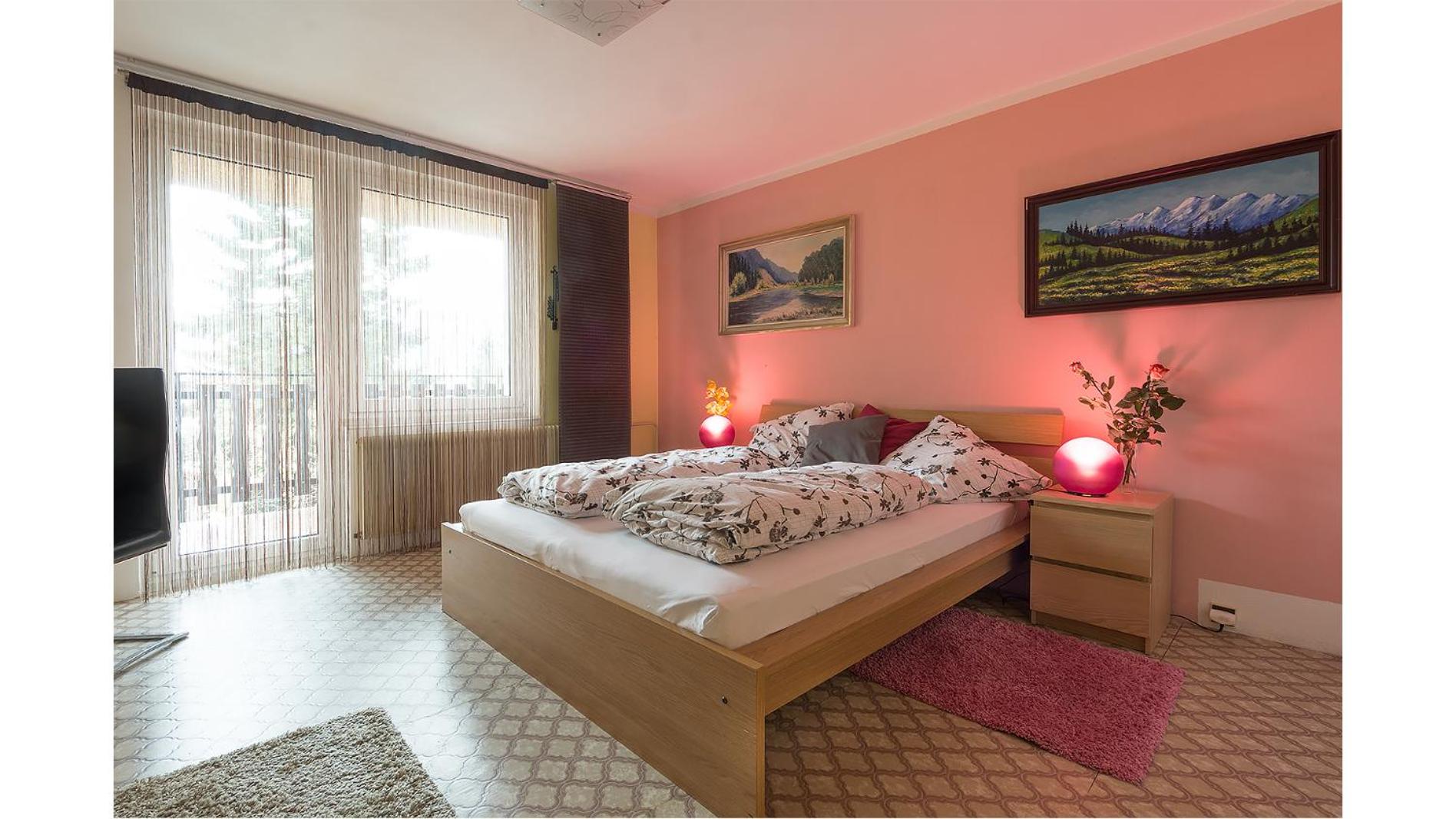 Apartment with Balcony photo 1