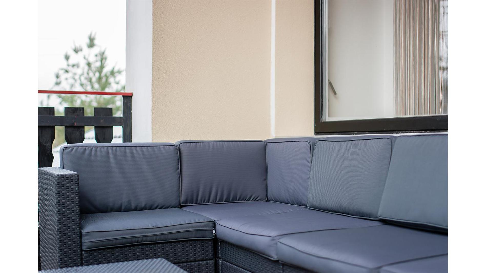 Apartment with Balcony photo 3