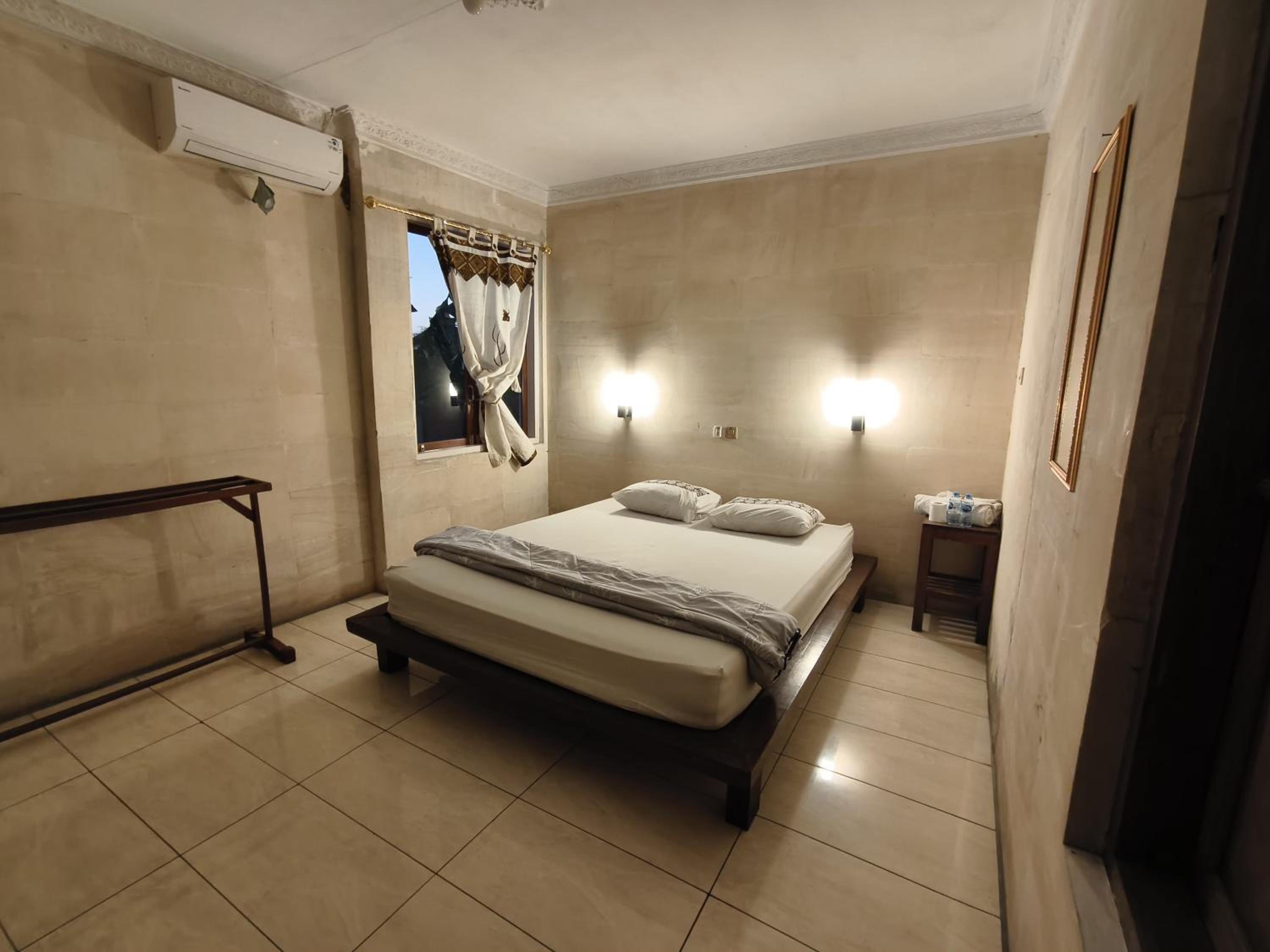 Budget Double Room - Photo 1