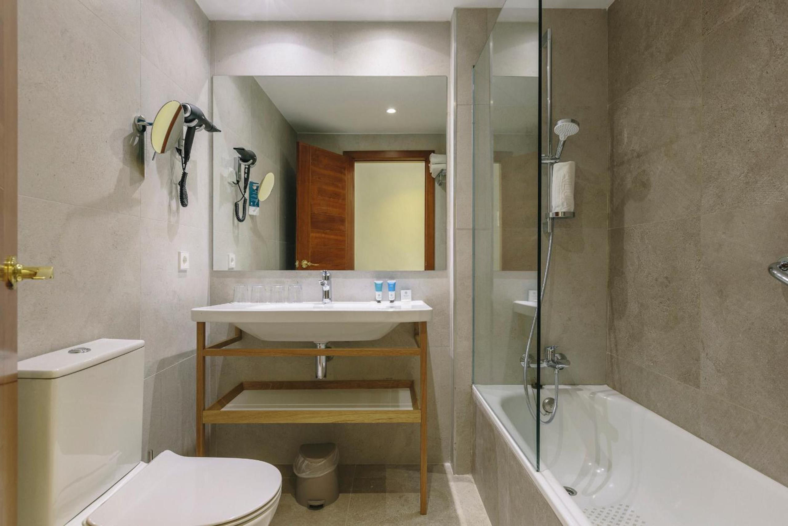 Superior Double Room - Photo 3