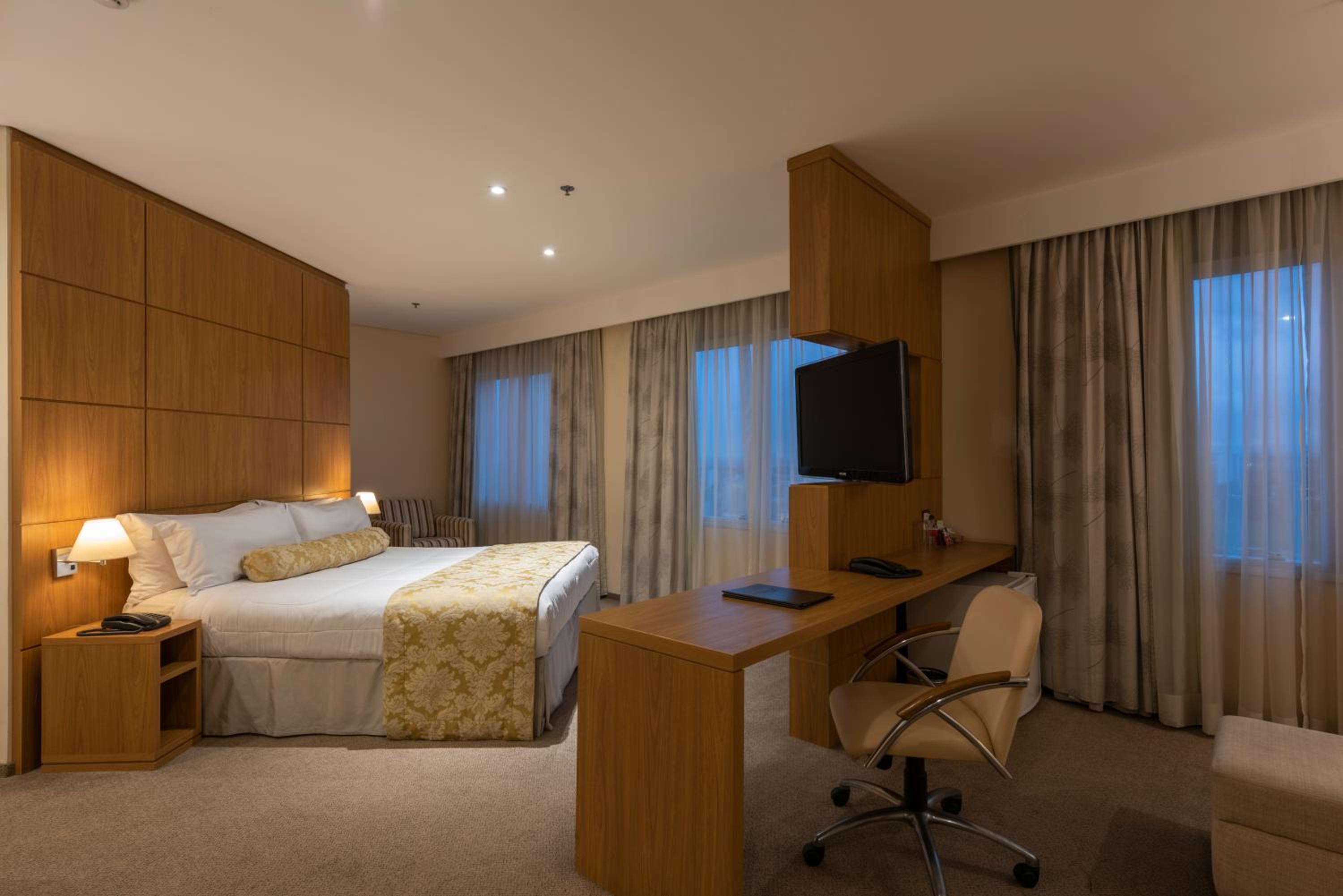 King Suite with Spa Bath photo 1