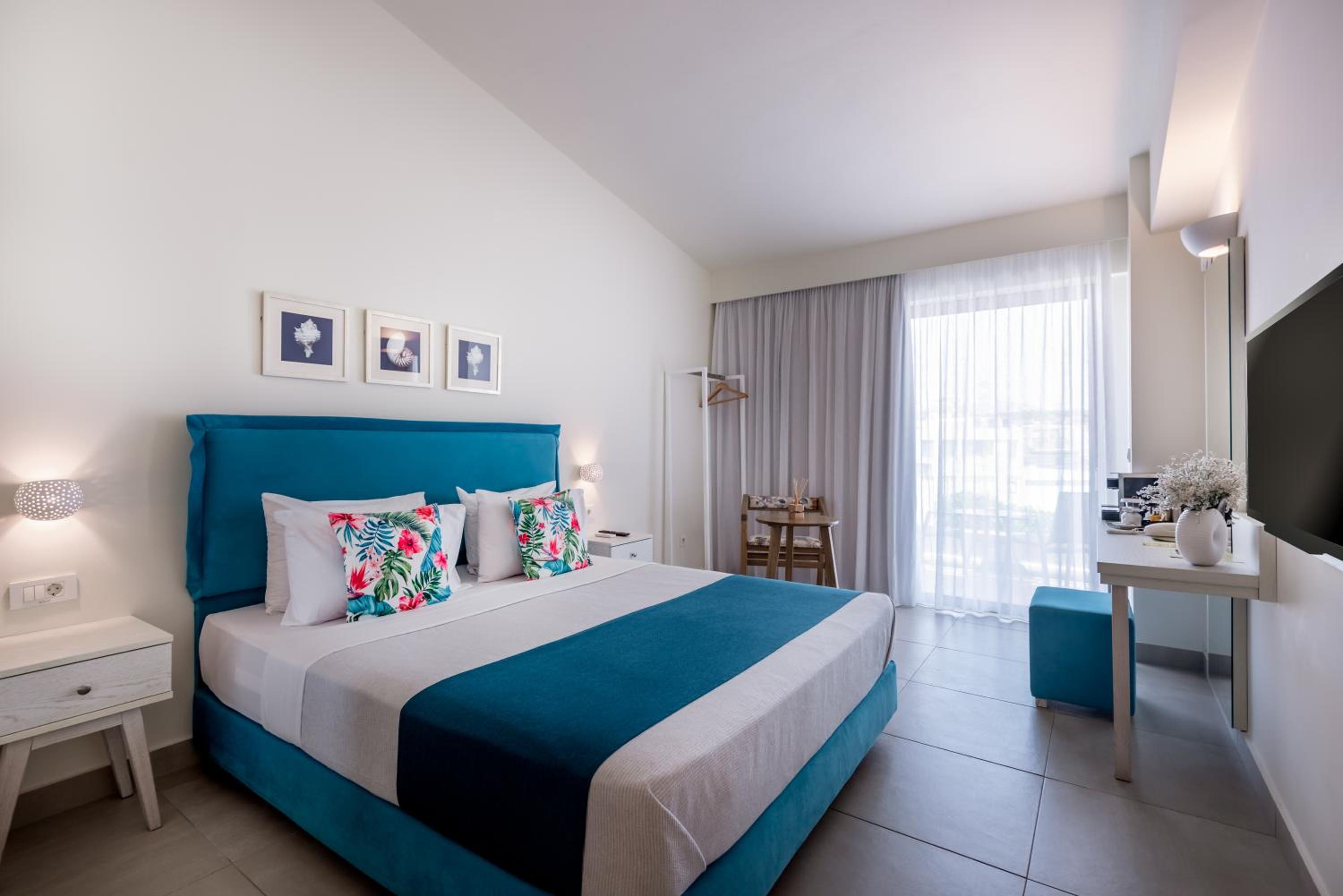 Superior Double or Twin Room - Photo 1