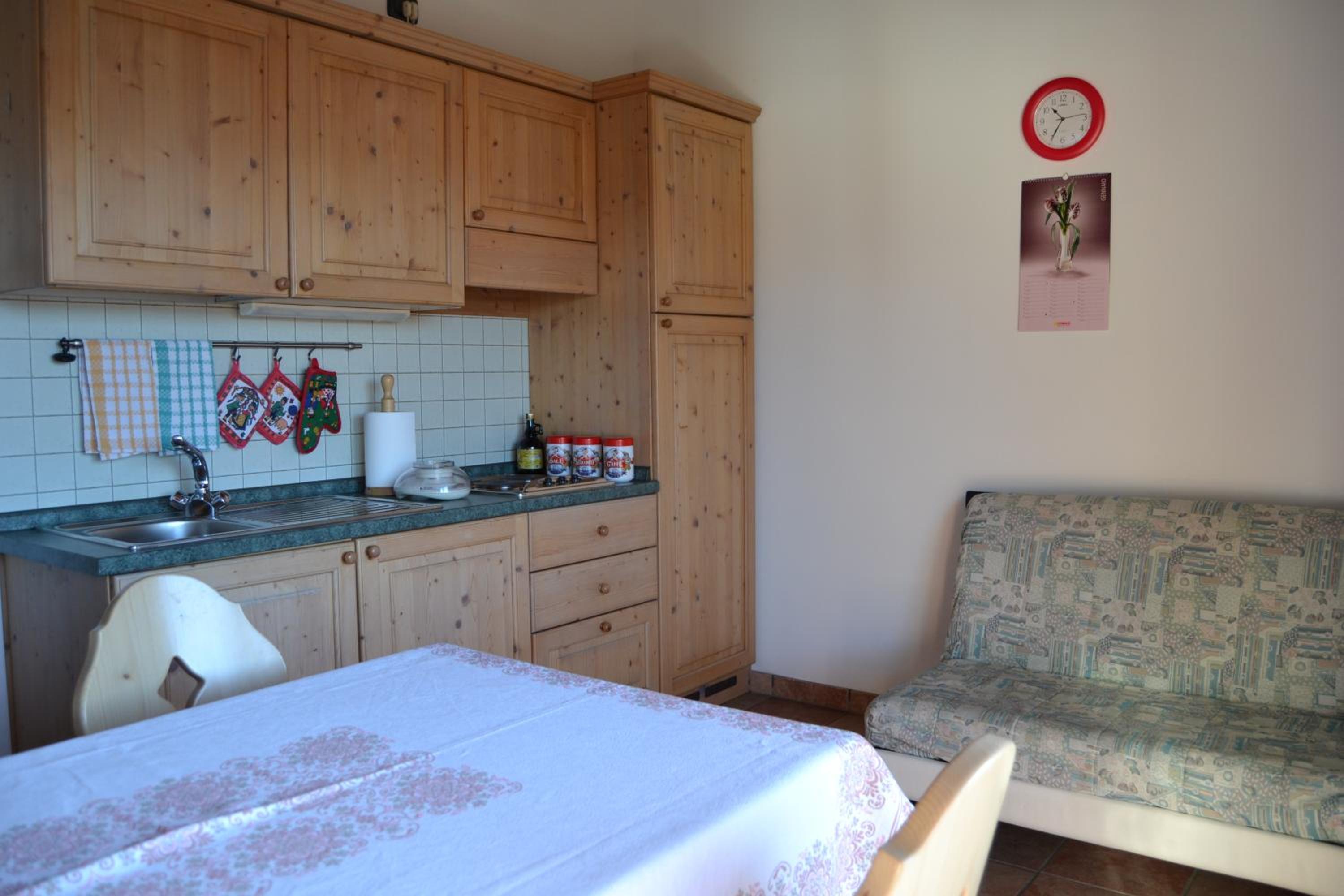 Two-Bedroom Apartment with Two Bathrooms photo 2